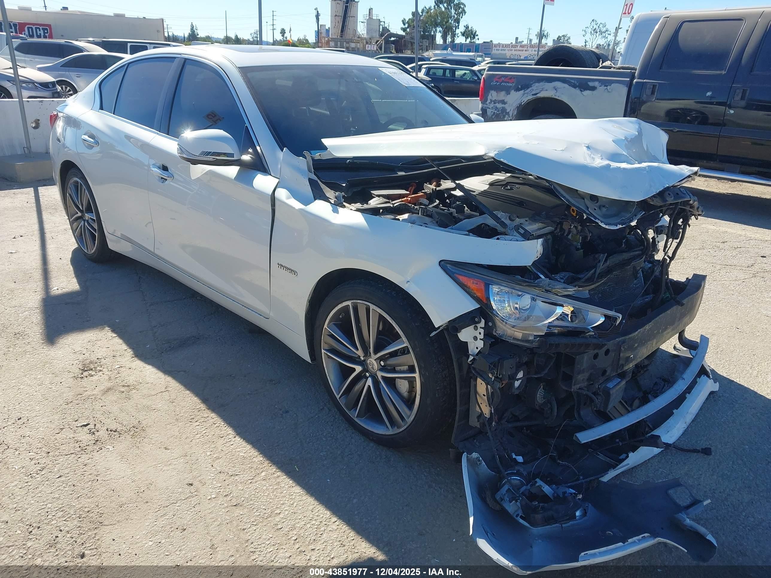 2015 Infiniti Q50 Hybrid Sport White vin: JN1AV7AP2FM790190