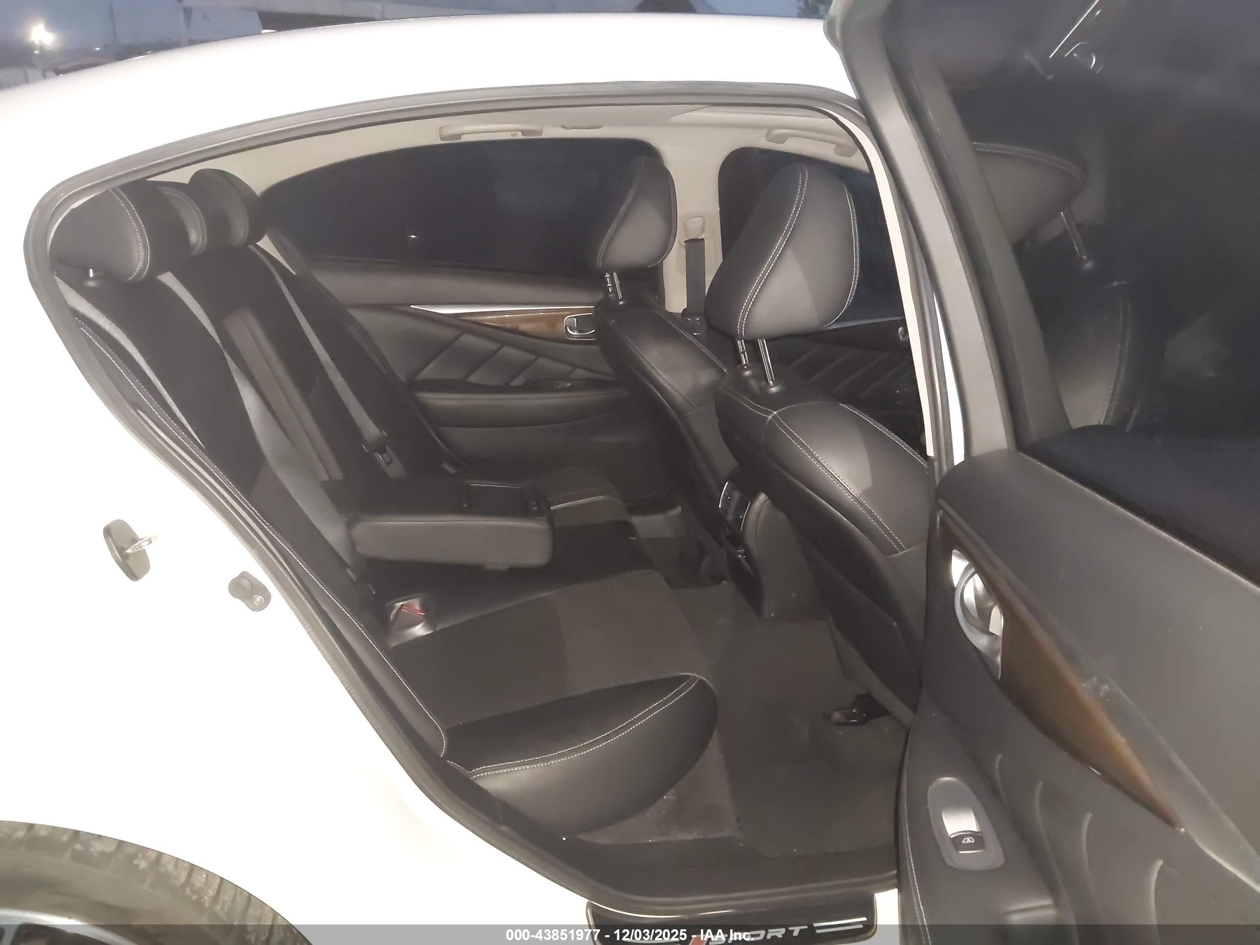 2015 Infiniti Q50 Hybrid Sport White vin: JN1AV7AP2FM790190