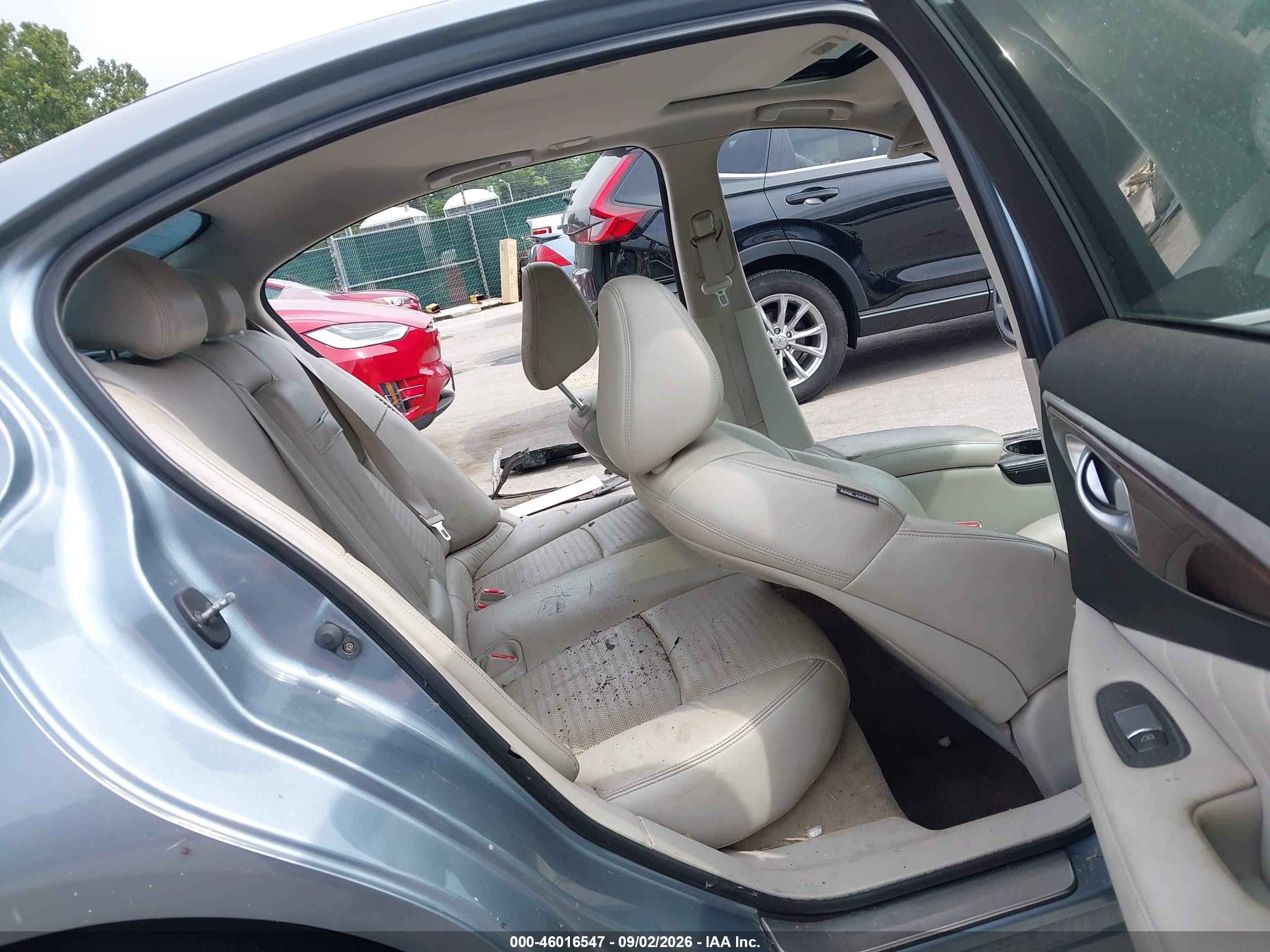 2014 Infiniti Q50 Hybrid Sport Light Blue vin: JN1AV7AP3EM690873