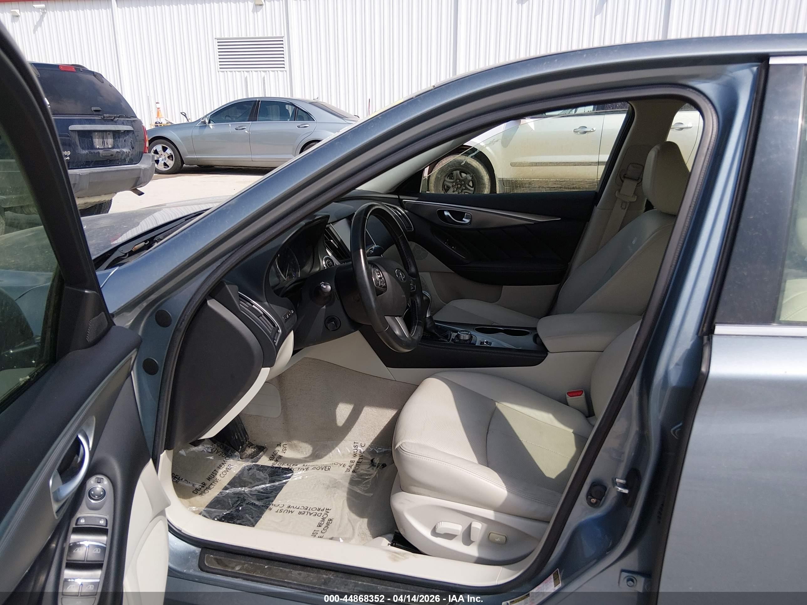 2014 Infiniti Q50 Hybrid Premium Blue vin: JN1AV7AP3EM690923