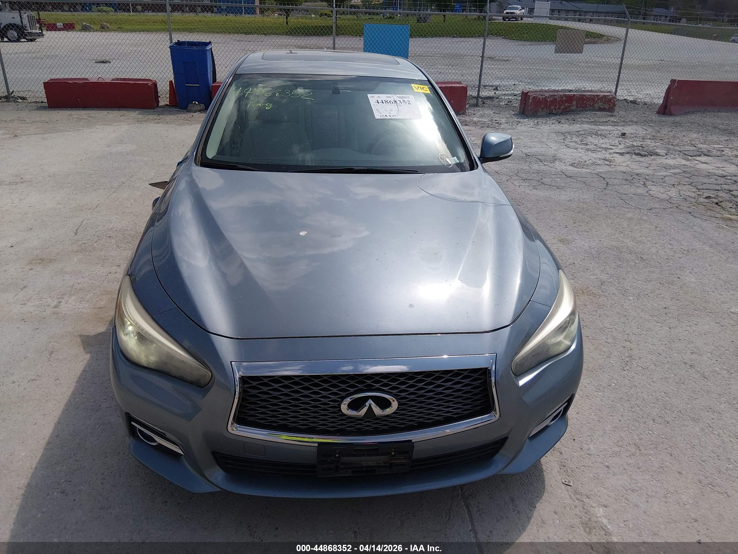 2014 Infiniti Q50 Hybrid Premium Blue vin: JN1AV7AP3EM690923