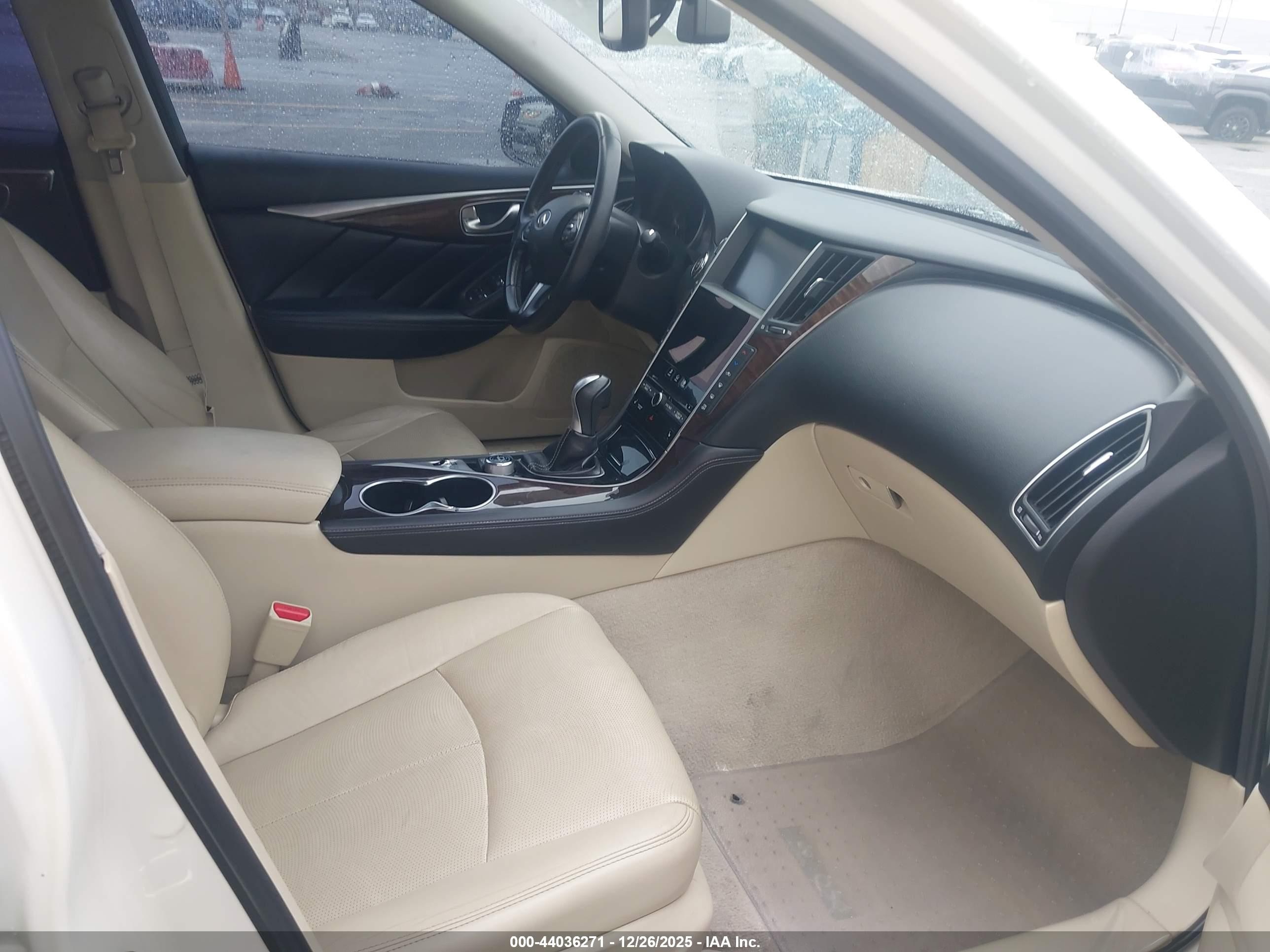 2015 Infiniti Q50 Hybrid Premium White vin: JN1AV7AP3FM790375