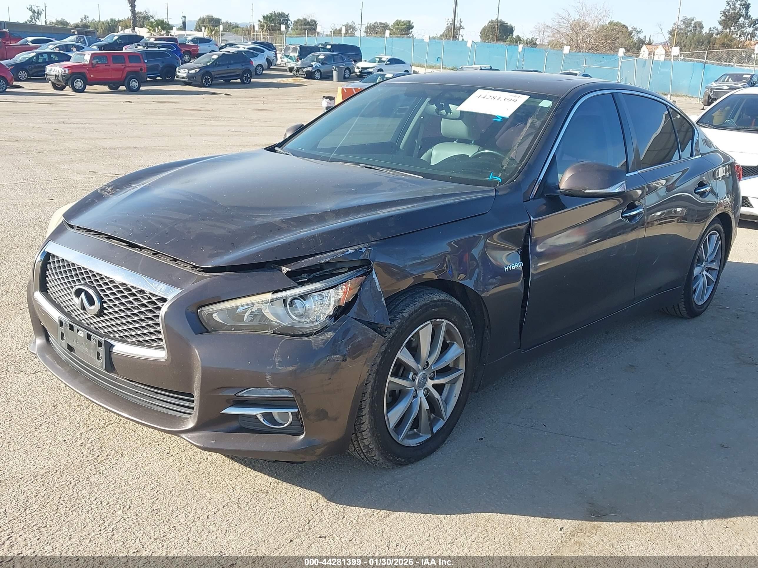 2015 Infiniti Q50 Hybrid Premium Black vin: JN1AV7AP3FM790568
