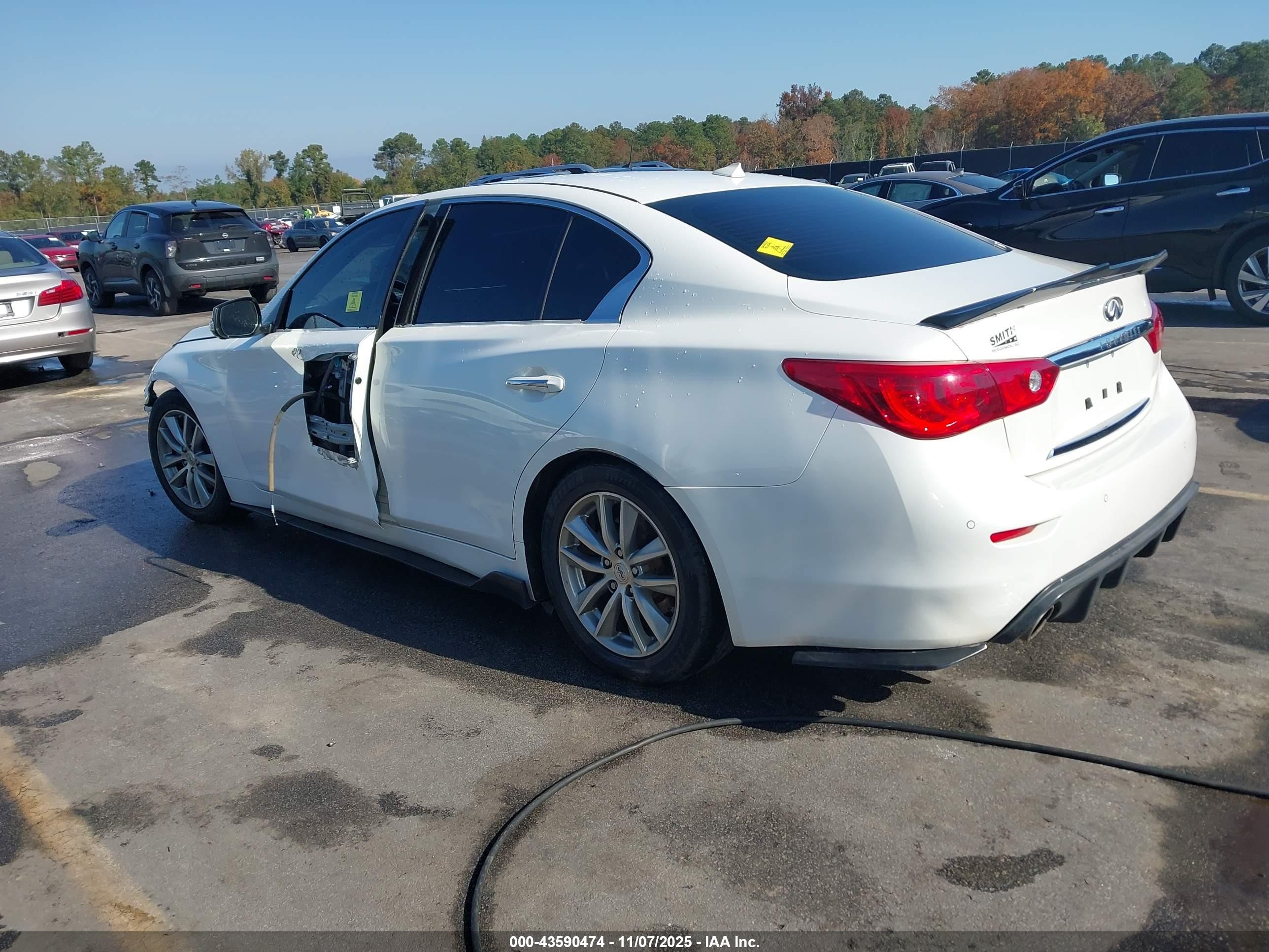 2015 Infiniti Q50 Hybrid Premium Белый vin: JN1AV7AP4FM790563