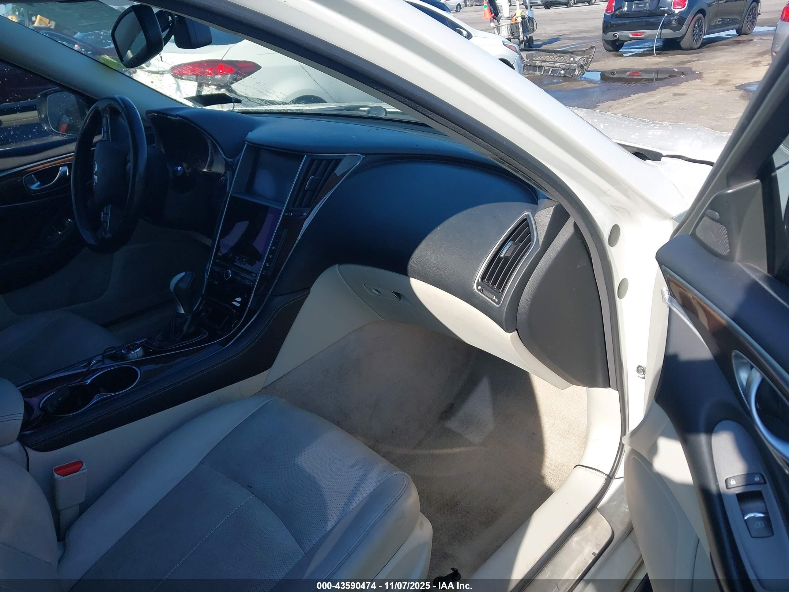 2015 Infiniti Q50 Hybrid Premium Белый vin: JN1AV7AP4FM790563