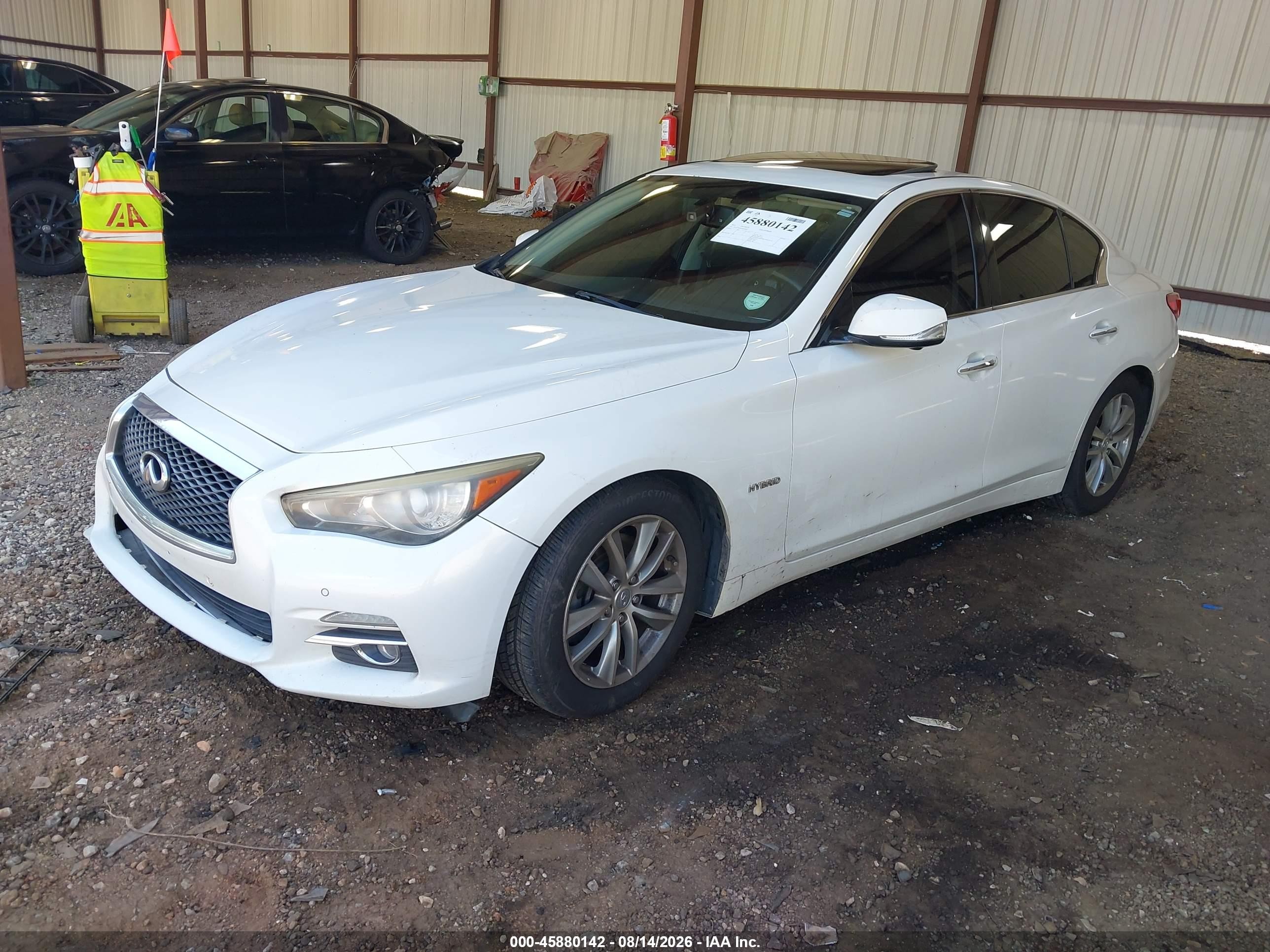2014 Infiniti Q50 Hybrid Premium White vin: JN1AV7AP6EM690995