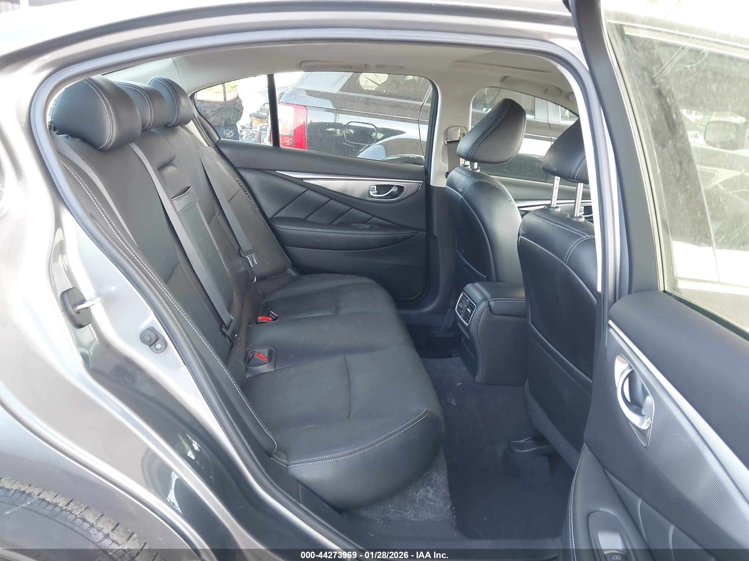 2015 Infiniti Q50 Hybrid Premium Gray vin: JN1AV7AP7FM790928