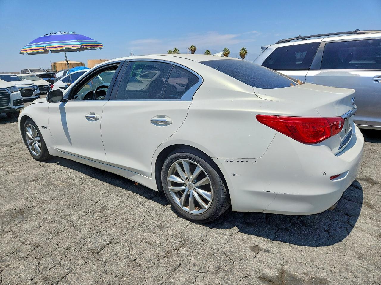 2014 Infiniti Q50 Hybrid Premium White vin: JN1AV7AP8EM690562