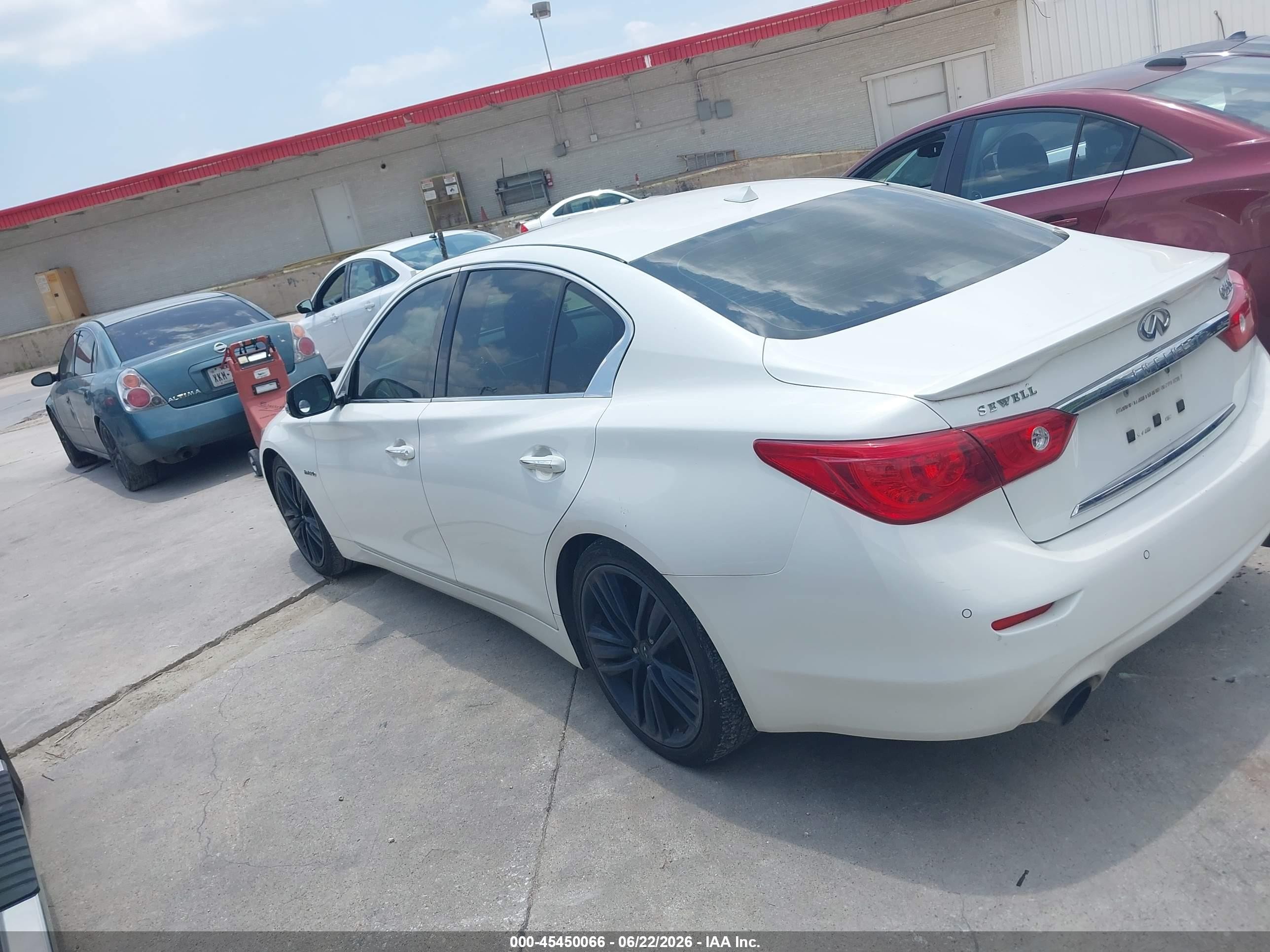 2015 Infiniti Q50 Hybrid Sport White vin: JN1AV7AP9FM790087