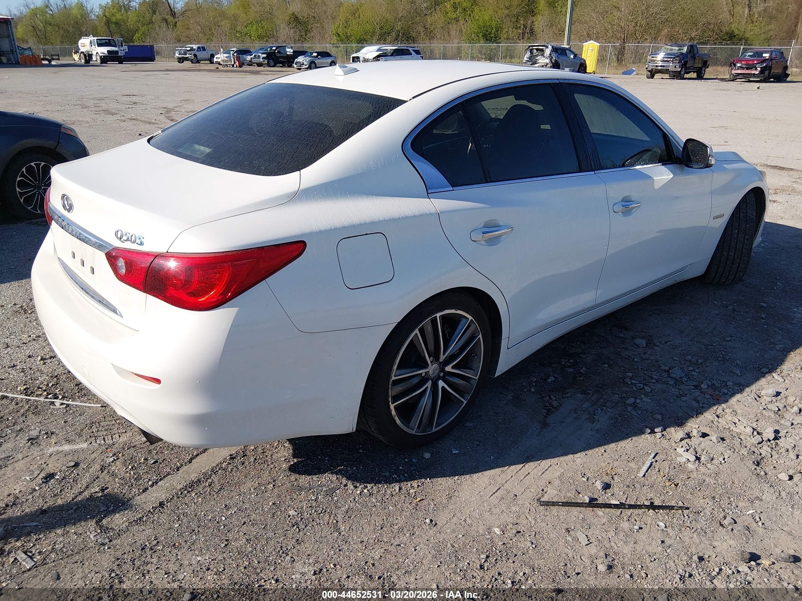 2015 Infiniti Q50 Hybrid Sport White vin: JN1AV7AP9FM790946