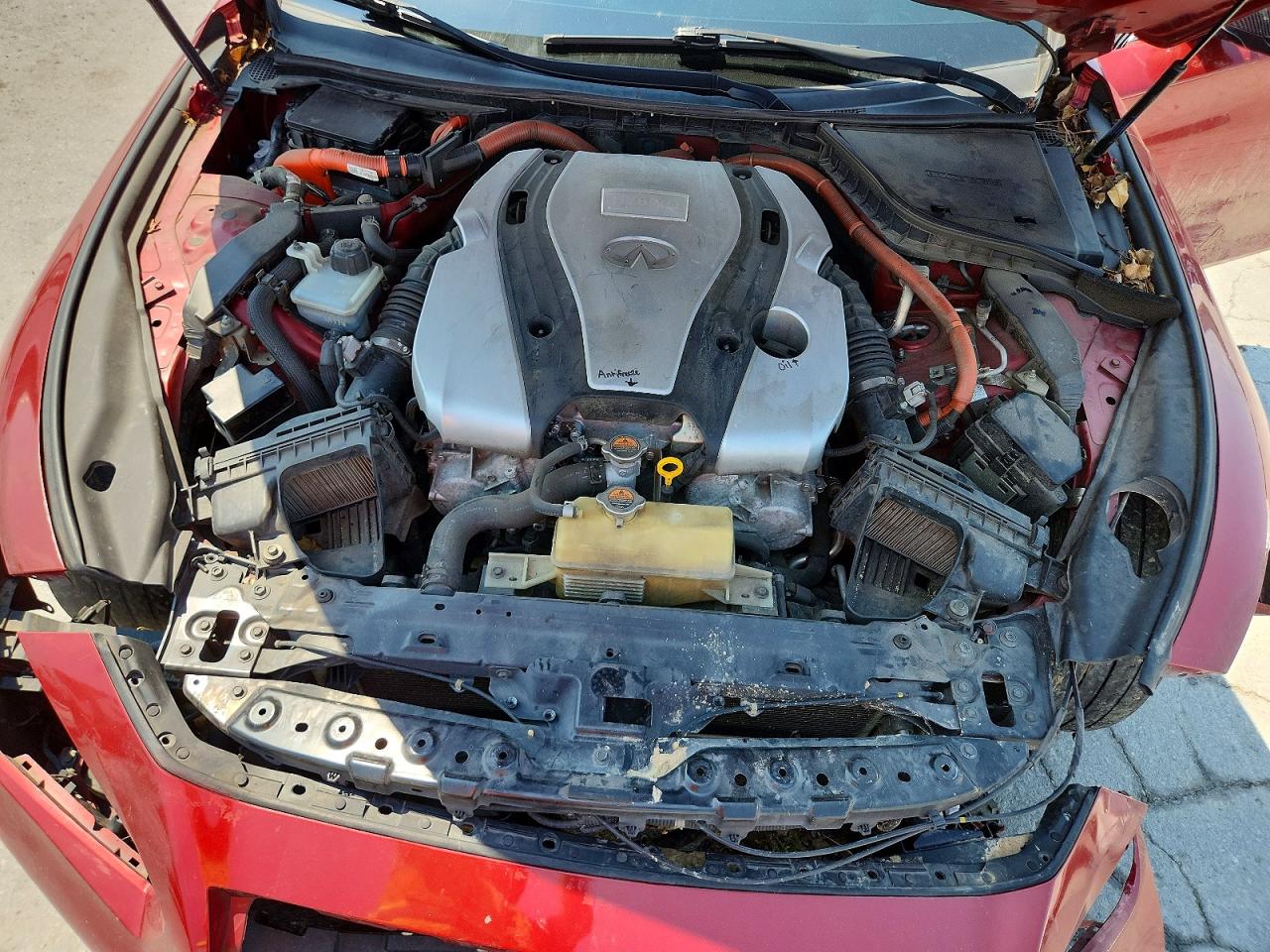 2014 Infiniti Q50 Hybrid Premium Red vin: JN1AV7APXEM690305