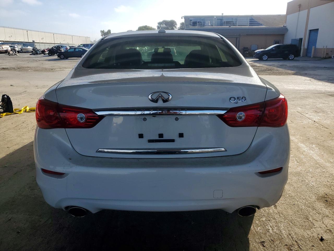2015 Infiniti Q50 Hybrid Premium White vin: JN1AV7APXFM790793