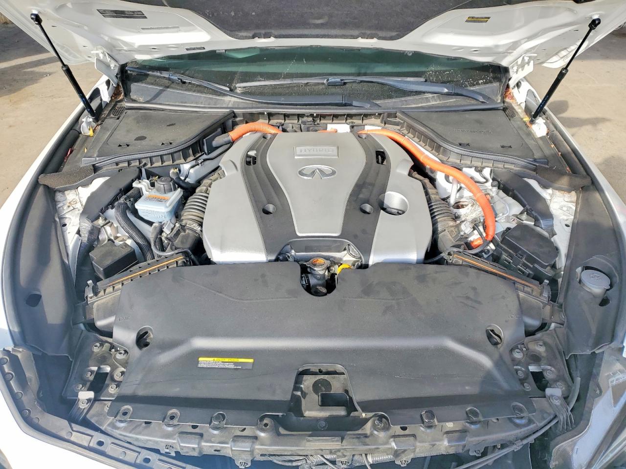 2015 Infiniti Q50 Hybrid Premium White vin: JN1AV7APXFM790793