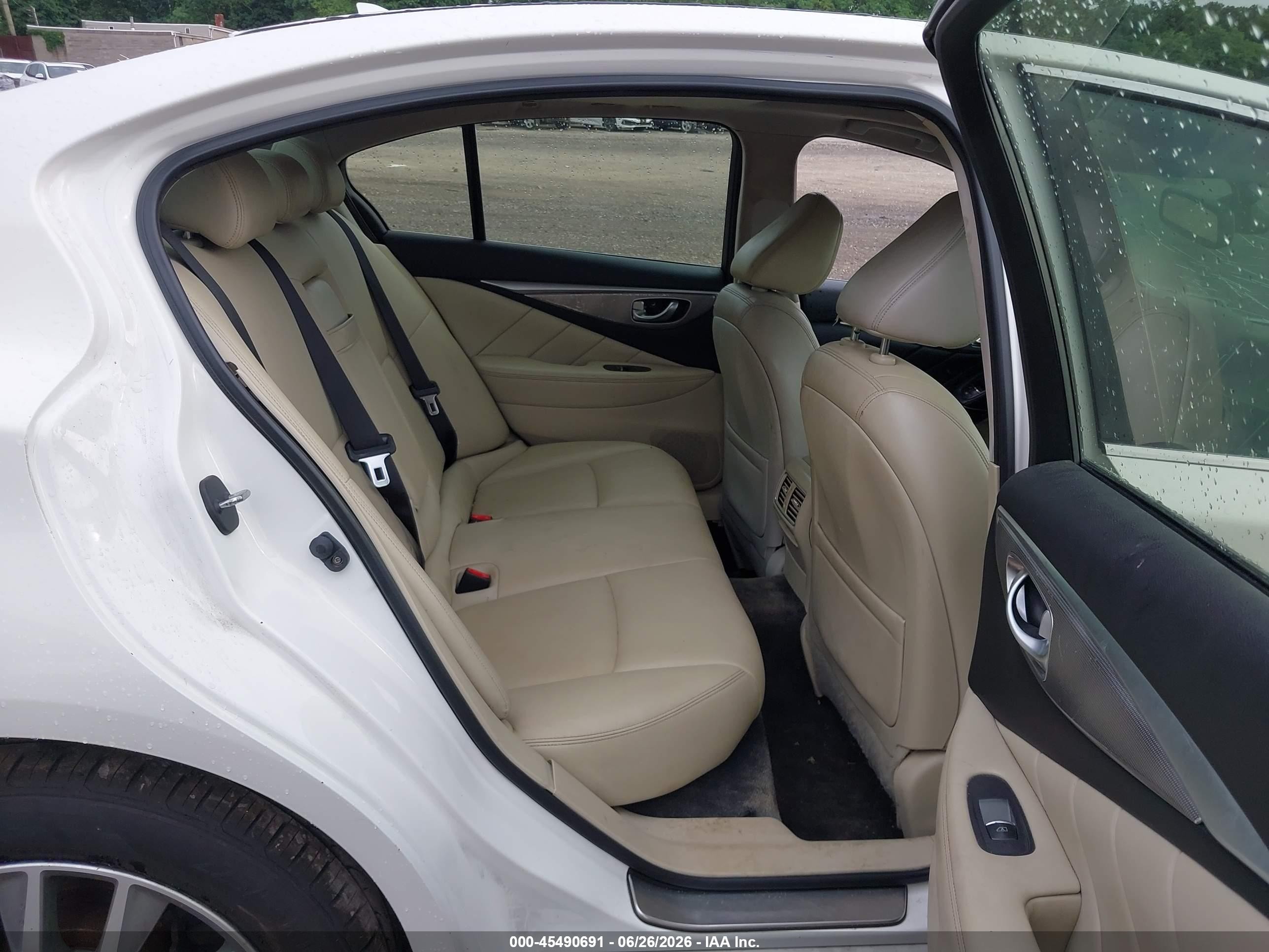 2014 Infiniti Q50 Hybrid Premium White vin: JN1AV7AR0EM700373