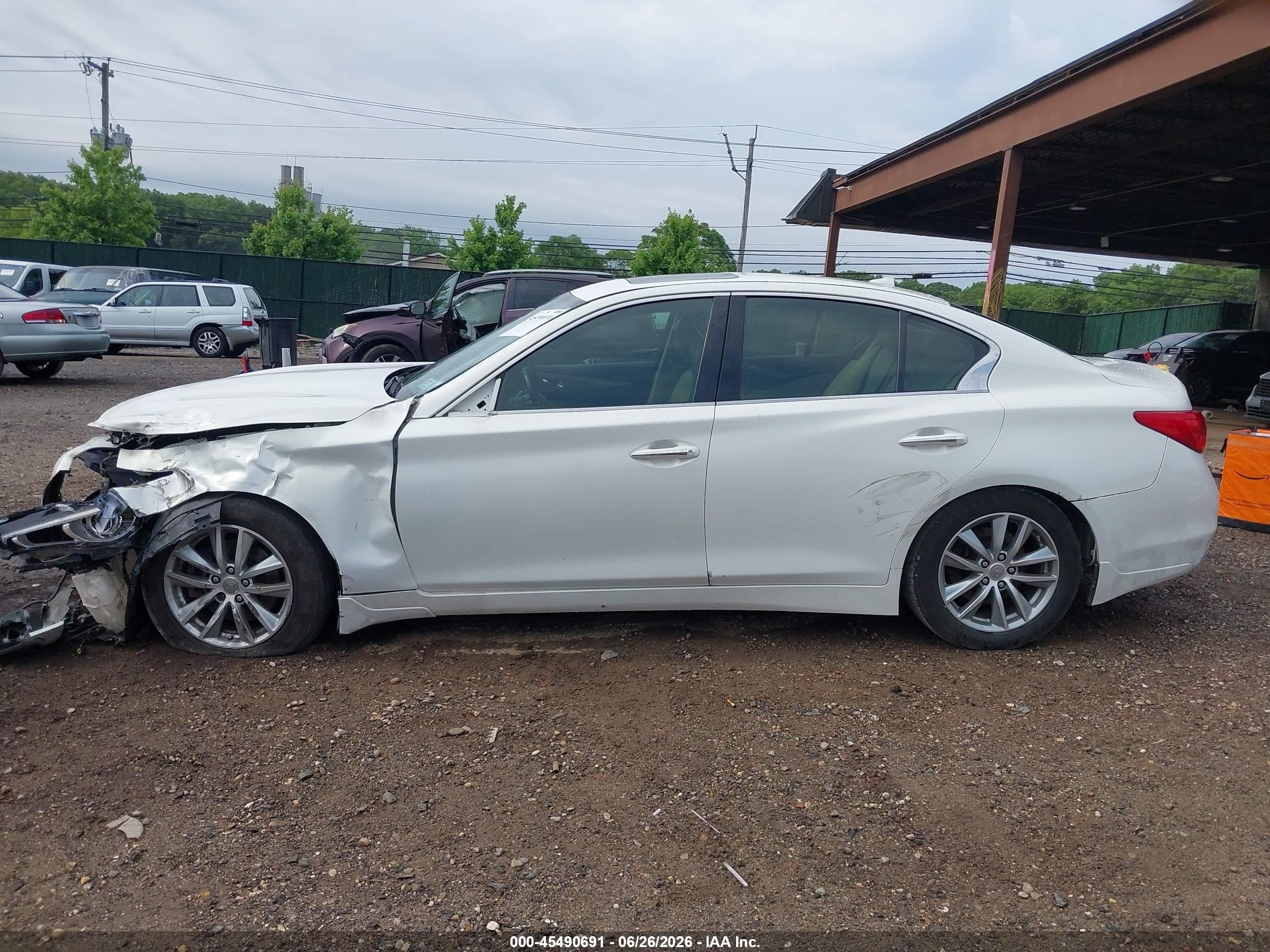 2014 Infiniti Q50 Hybrid Premium White vin: JN1AV7AR0EM700373