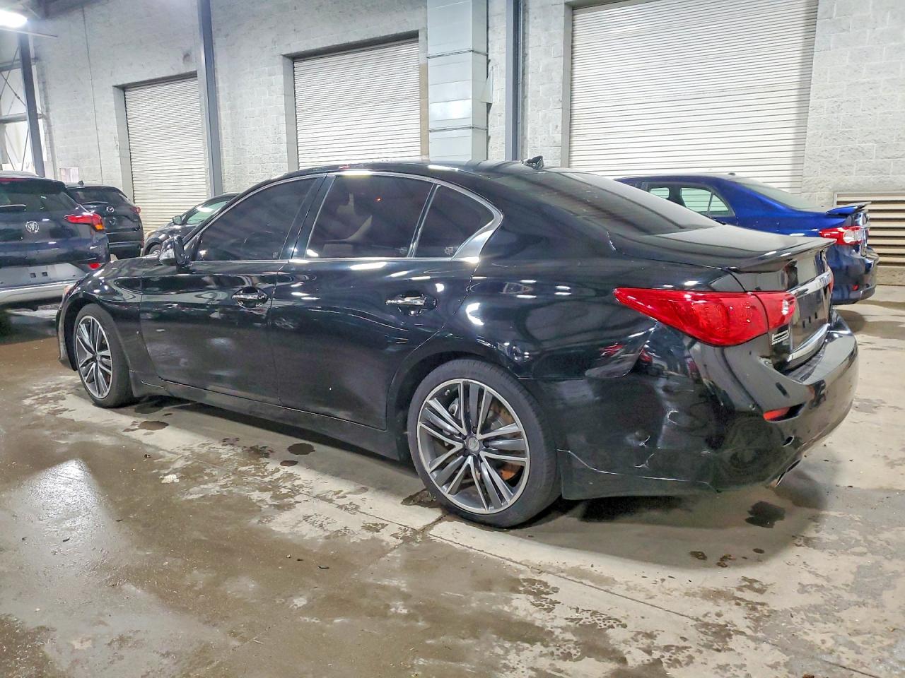 2015 Infiniti Q50 Hybrid Premium Black vin: JN1AV7AR0FM850727