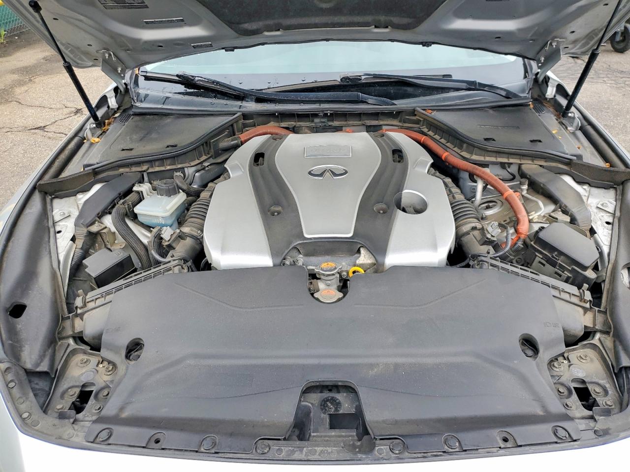 2014 Infiniti Q50 Hybrid Premium Silver vin: JN1AV7AR1EM701631