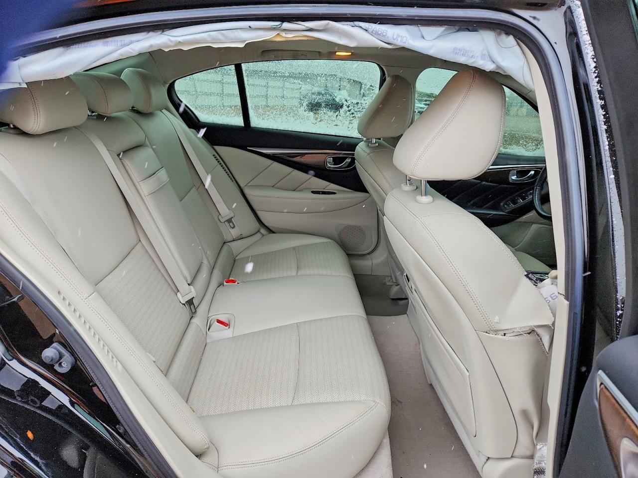 2015 Infiniti Q50 Hybrid Premium Black vin: JN1AV7AR1FM850560