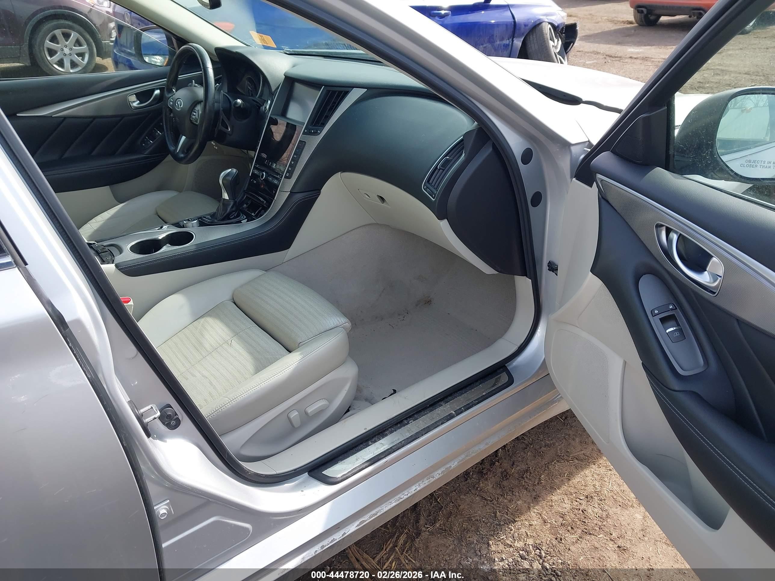 2015 Infiniti Q50 Hybrid Premium/sport Серебряный vin: JN1AV7AR2FM850857