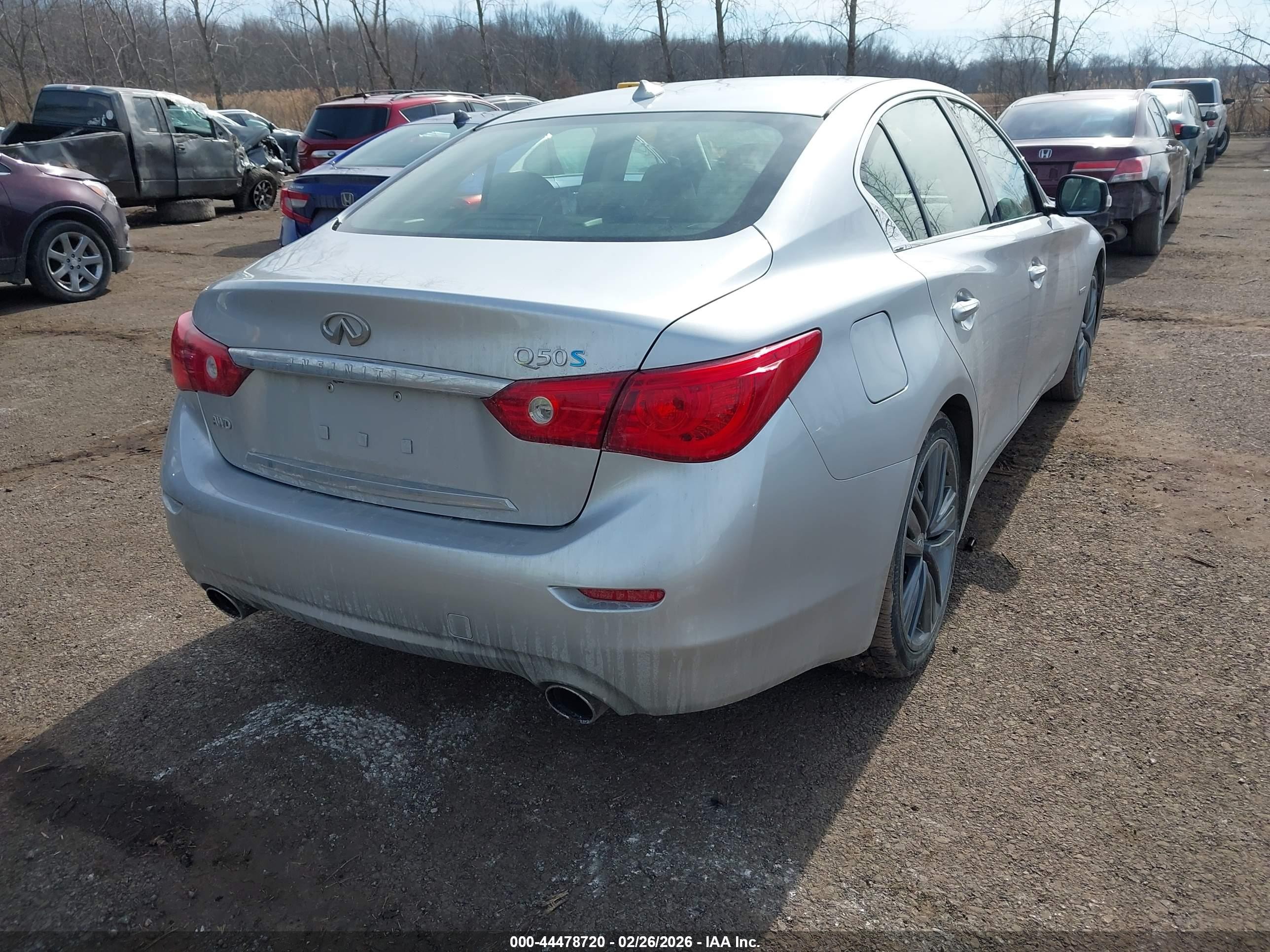 2015 Infiniti Q50 Hybrid Premium/sport Серебряный vin: JN1AV7AR2FM850857