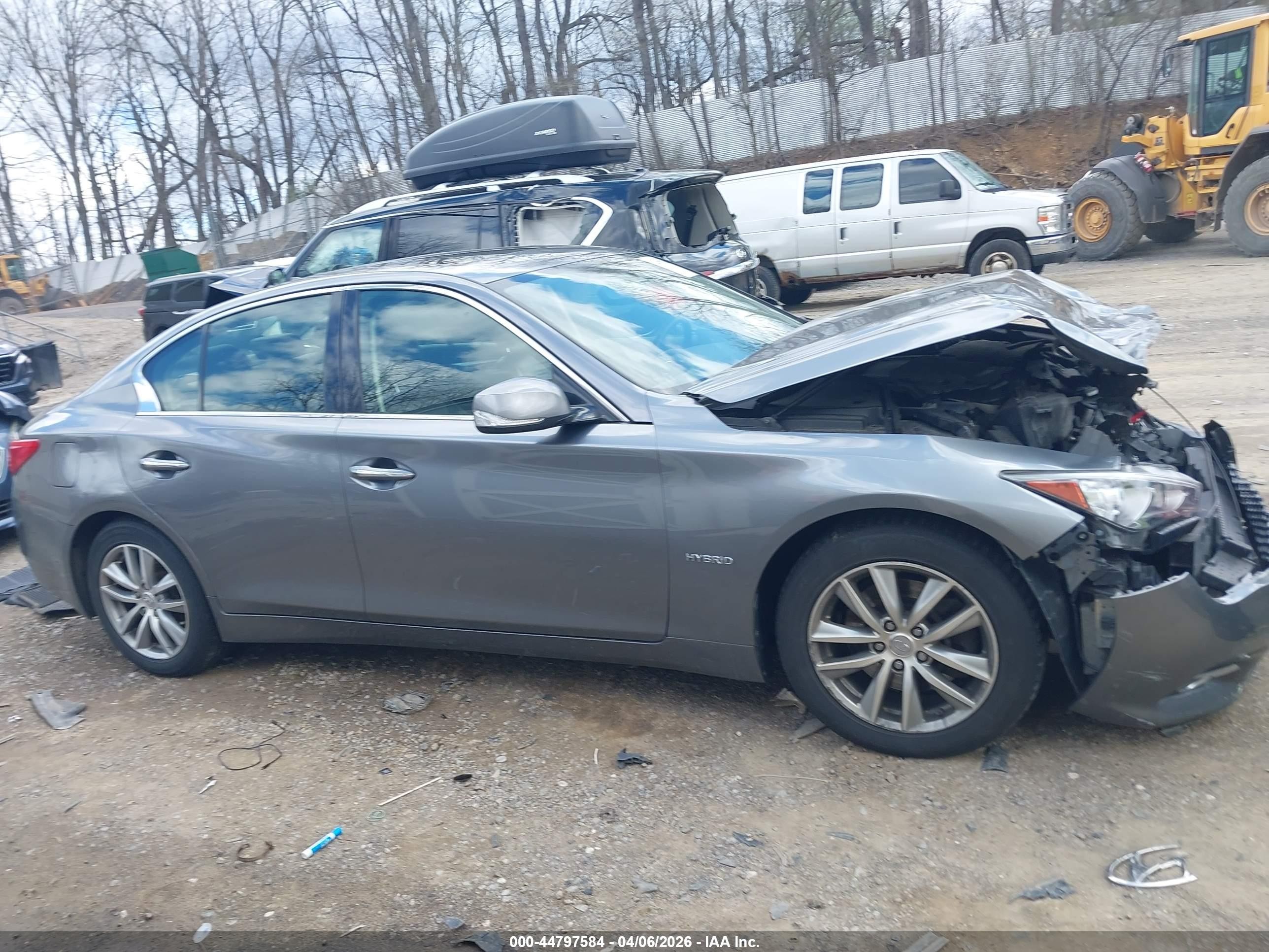 2015 Infiniti Q50 Hybrid Premium Pewter vin: JN1AV7AR3FM850074