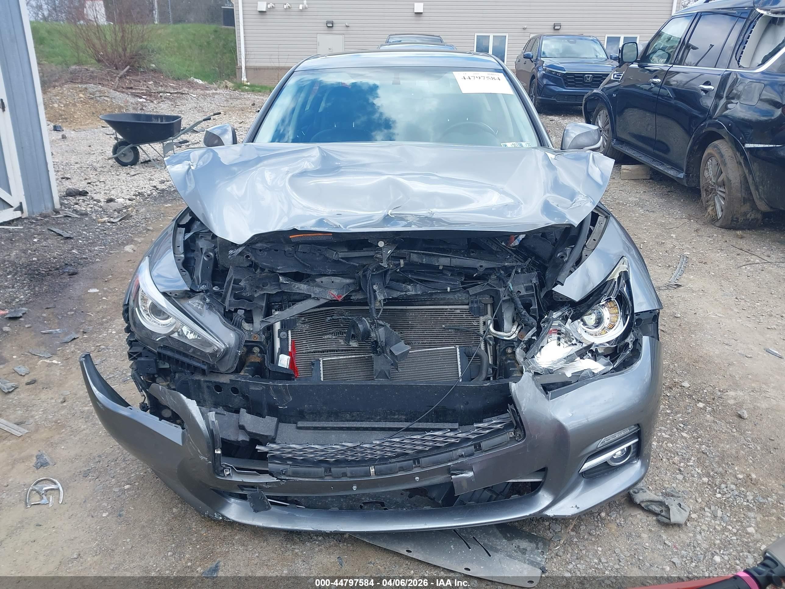 2015 Infiniti Q50 Hybrid Premium Pewter vin: JN1AV7AR3FM850074