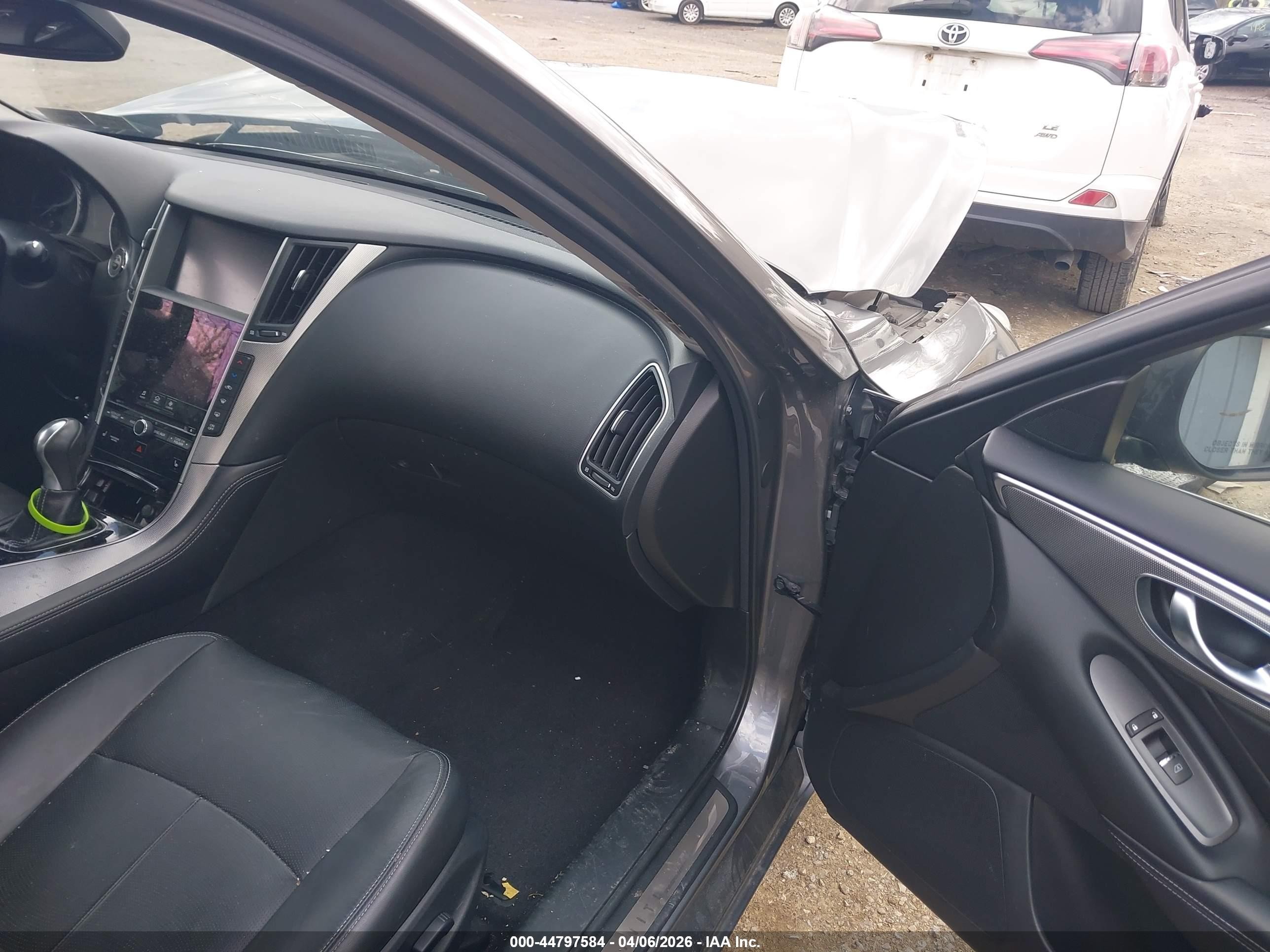 2015 Infiniti Q50 Hybrid Premium Pewter vin: JN1AV7AR3FM850074