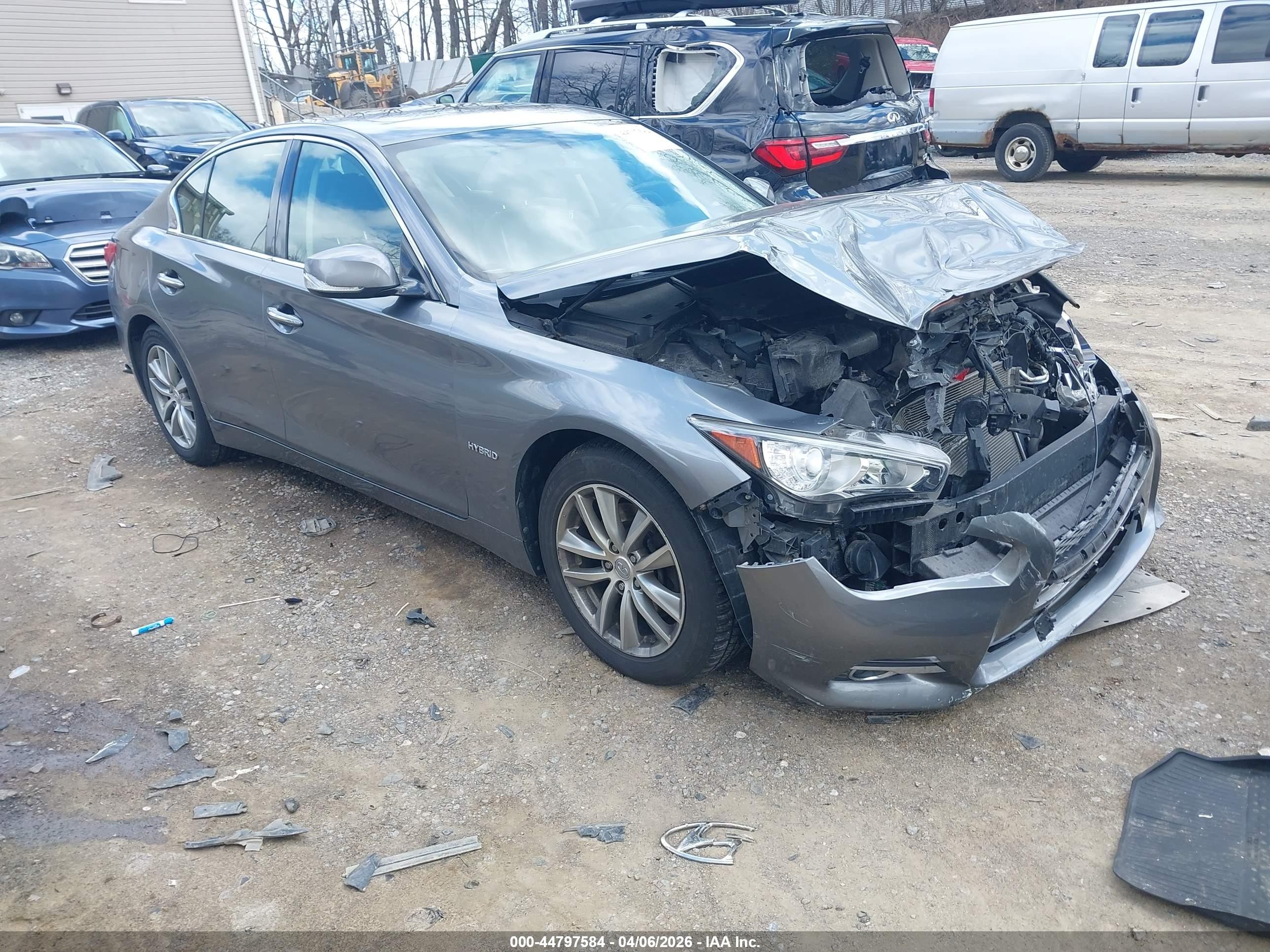 2015 Infiniti Q50 Hybrid Premium Pewter vin: JN1AV7AR3FM850074