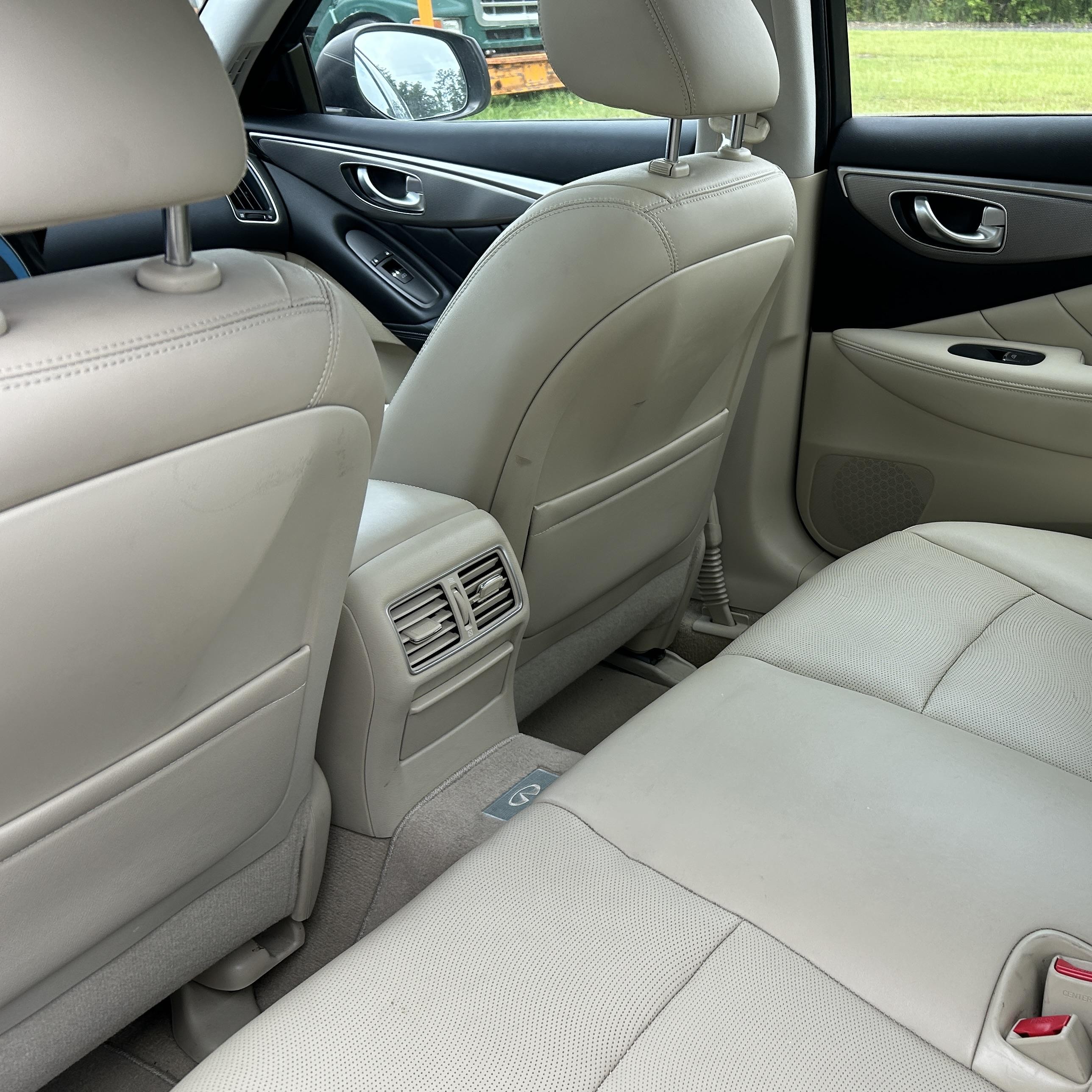 2014 Infiniti Q50 Hybrid Premium vin: JN1AV7AR4EM701185