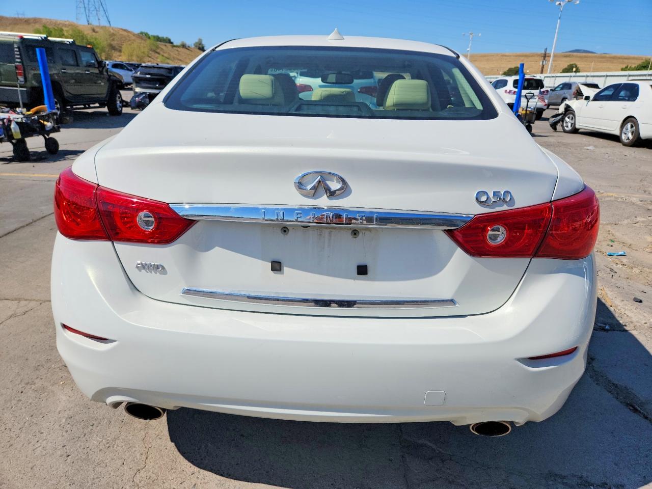 2014 Infiniti Q50 Hybrid Premium White vin: JN1AV7AR5EM702345