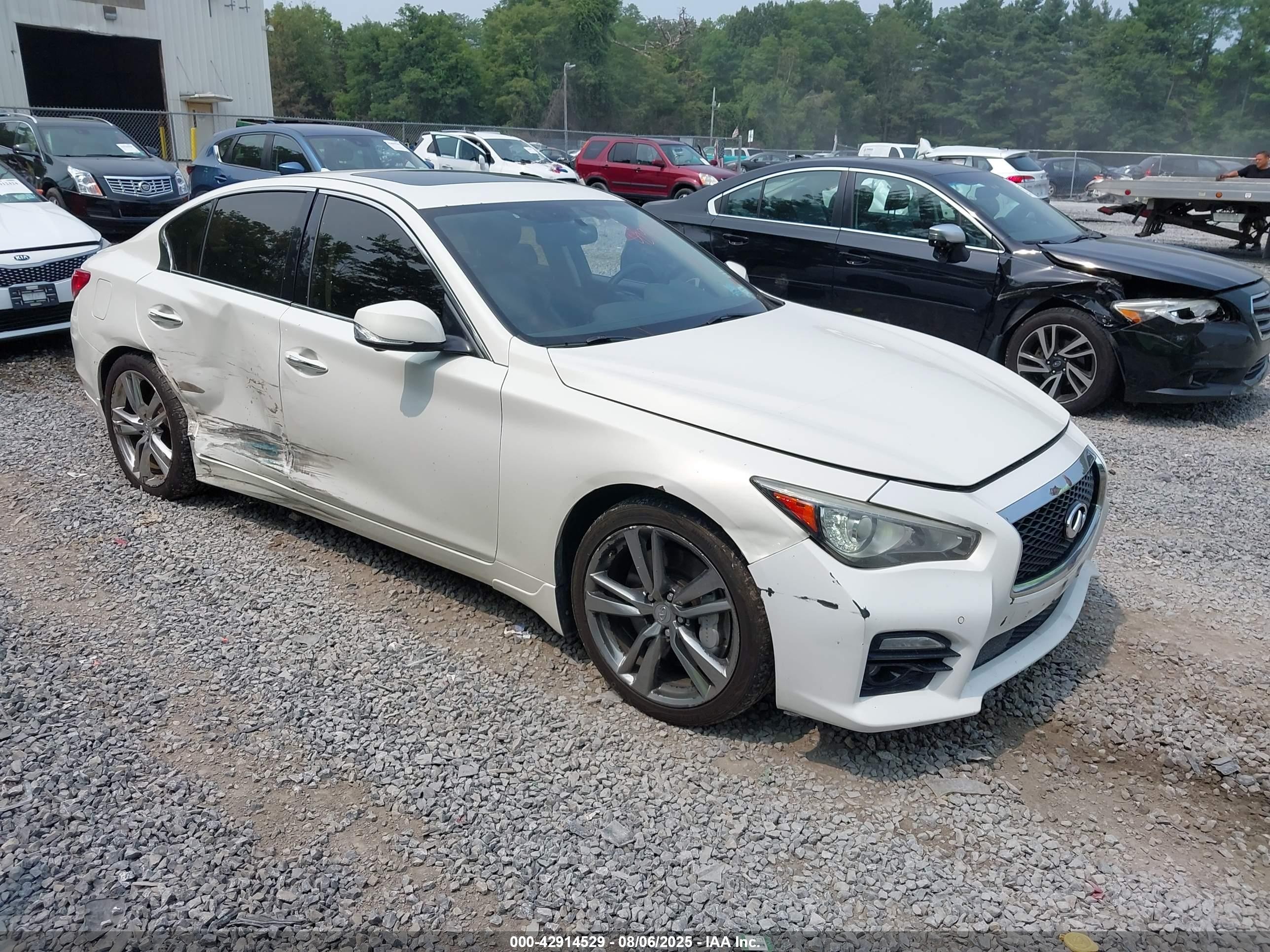 2015 Infiniti Q50 Hybrid Sport White vin: JN1AV7AR5FM850223