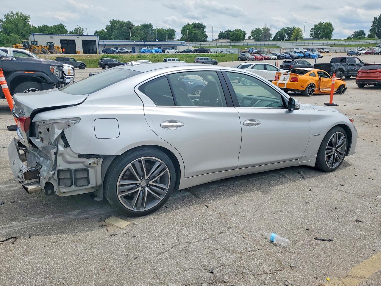 2014 Infiniti Q50 Hybrid Sport Silver vin: JN1AV7AR6EM703553