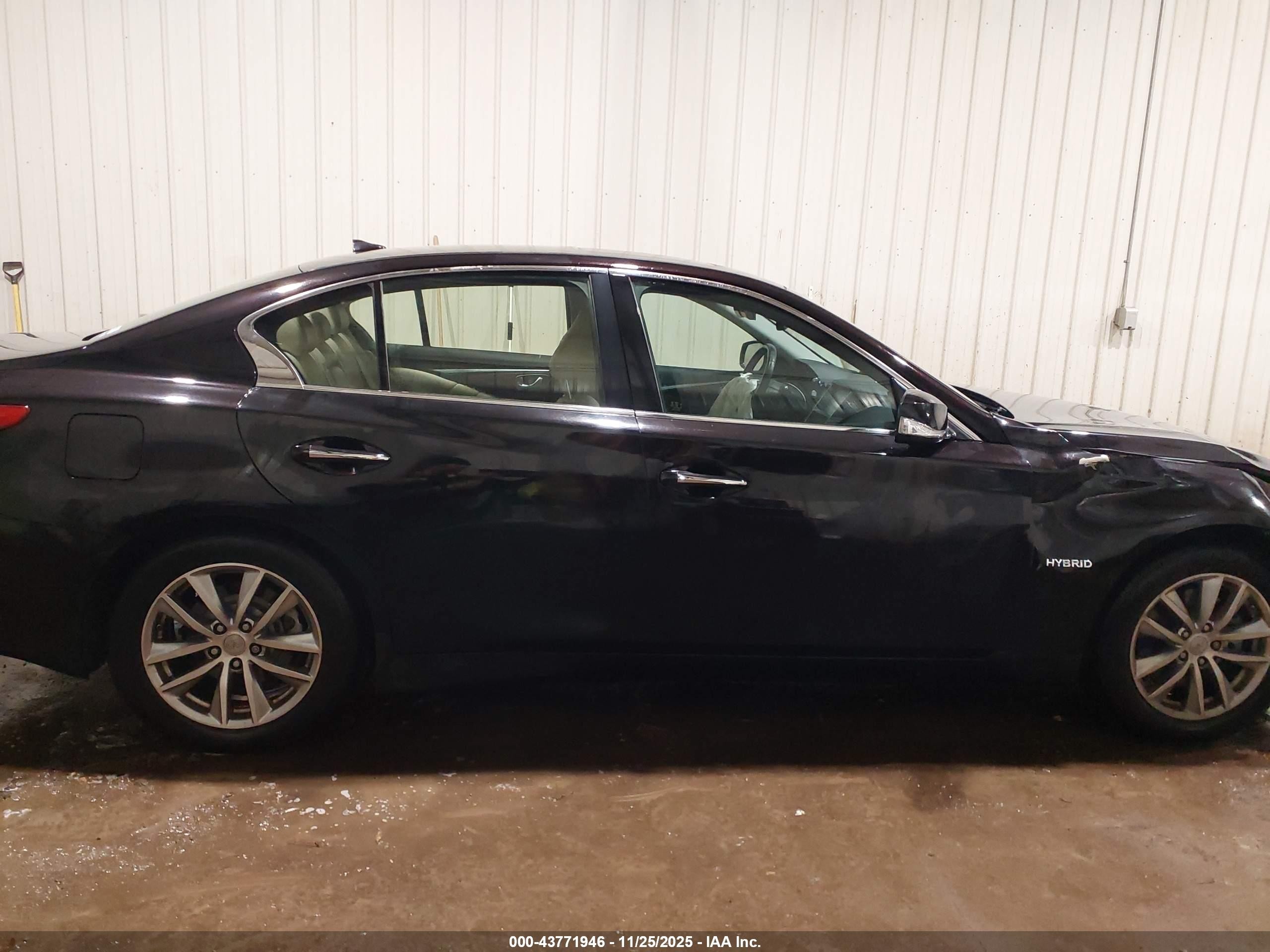 2015 Infiniti Q50 Hybrid Premium Purple vin: JN1AV7AR8FM850104