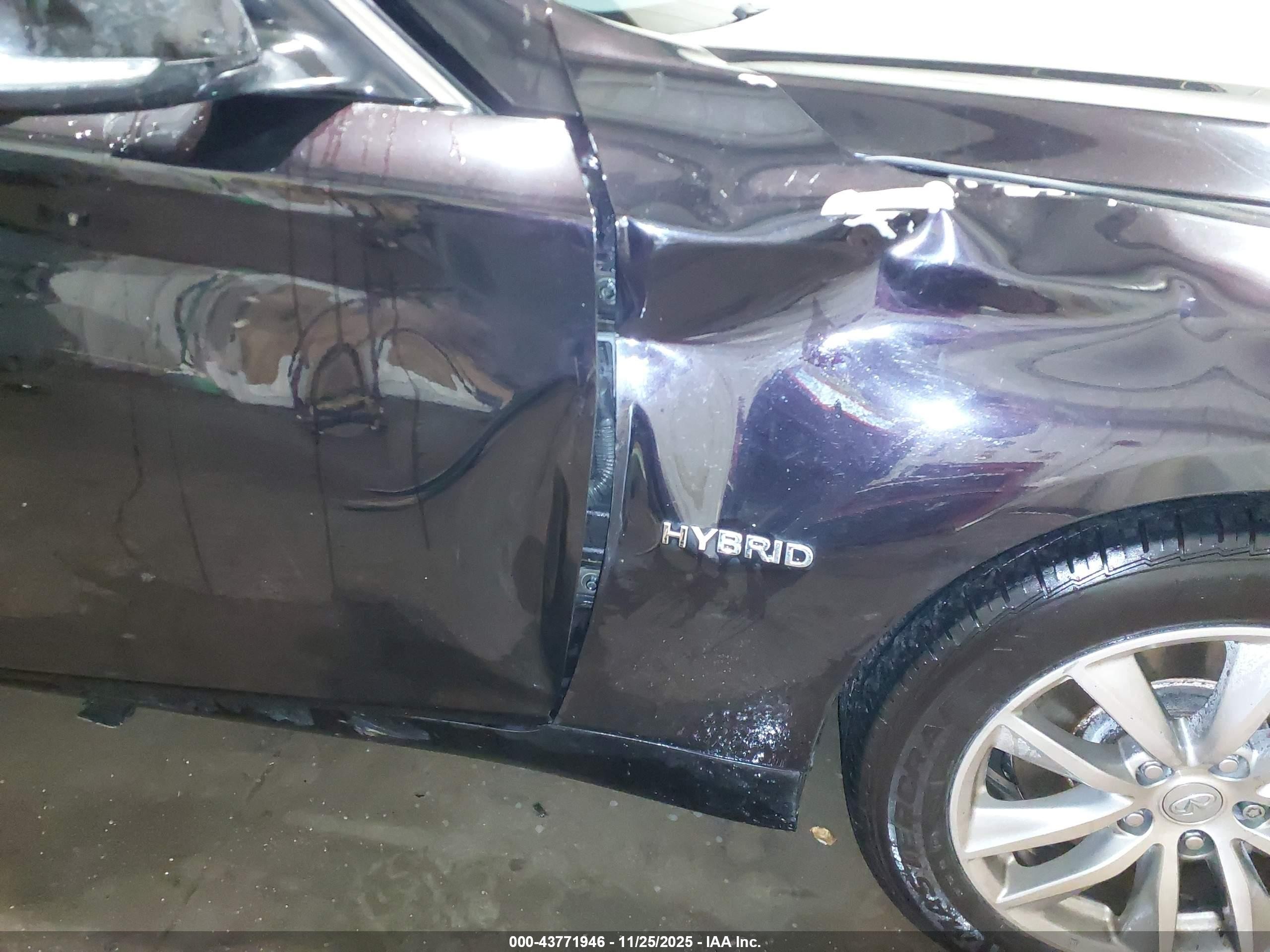 2015 Infiniti Q50 Hybrid Premium Purple vin: JN1AV7AR8FM850104