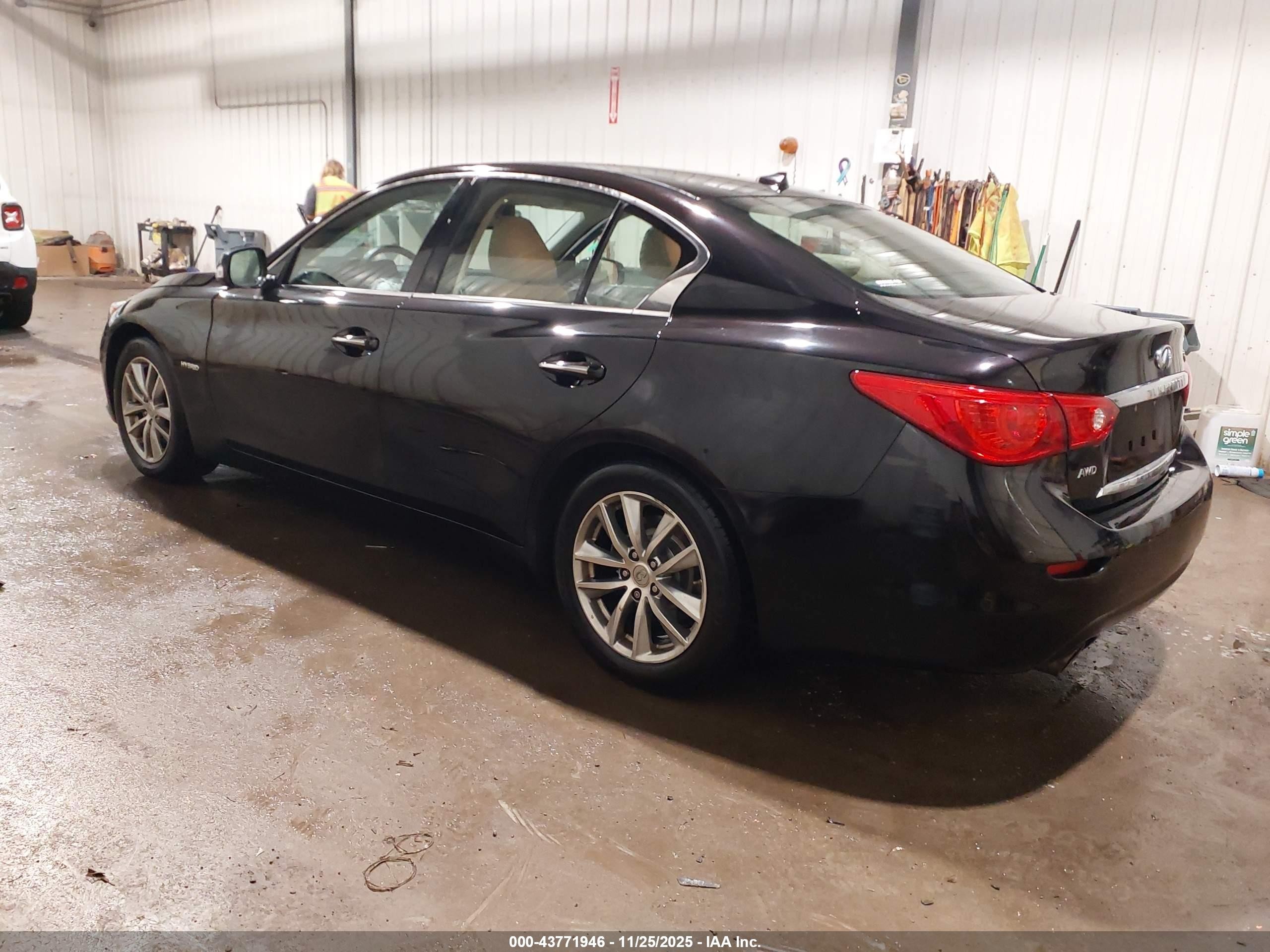 2015 Infiniti Q50 Hybrid Premium Purple vin: JN1AV7AR8FM850104