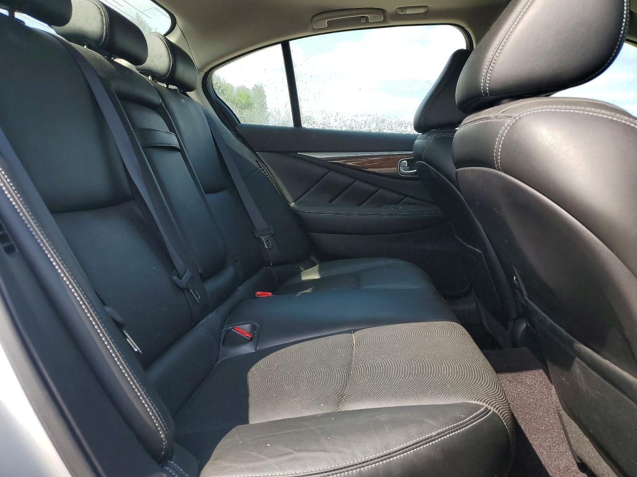 2014 Infiniti Q50 Hybrid Premium Silver vin: JN1AV7AR9EM702199
