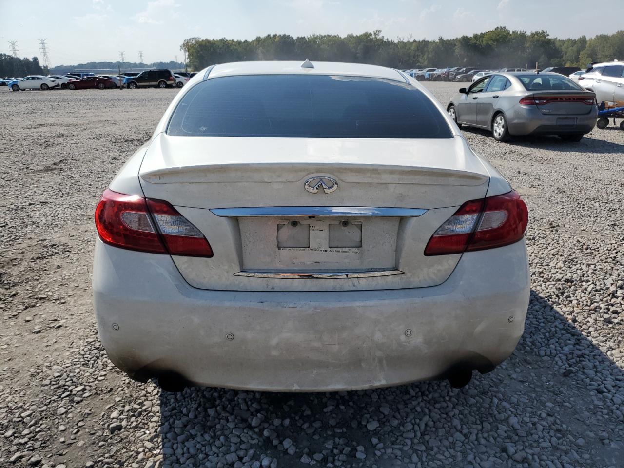 2013 Infiniti M56 White vin: JN1AY1AP0DM540013