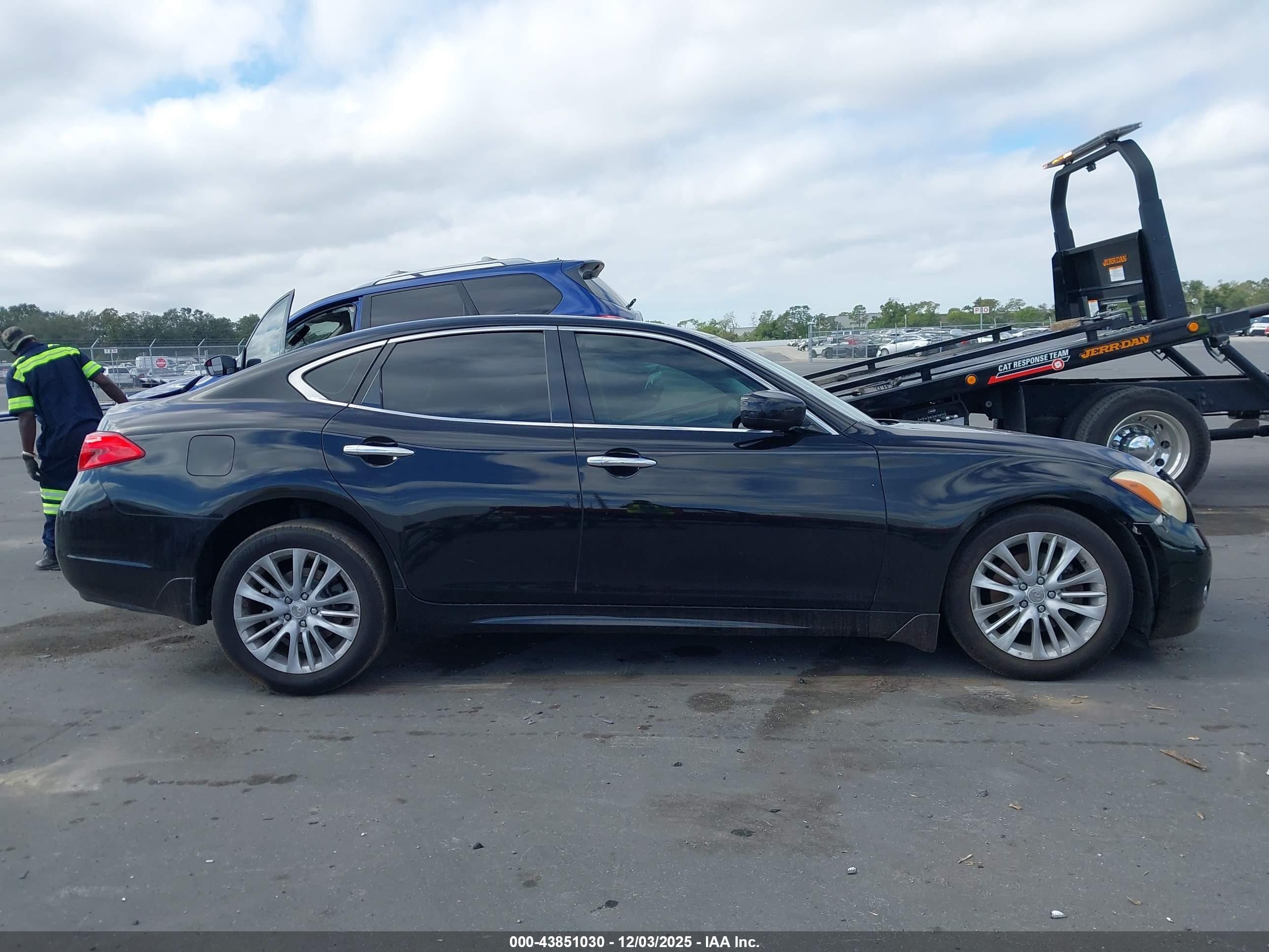 2012 Infiniti M56   Black vin: JN1AY1AP1CM530282