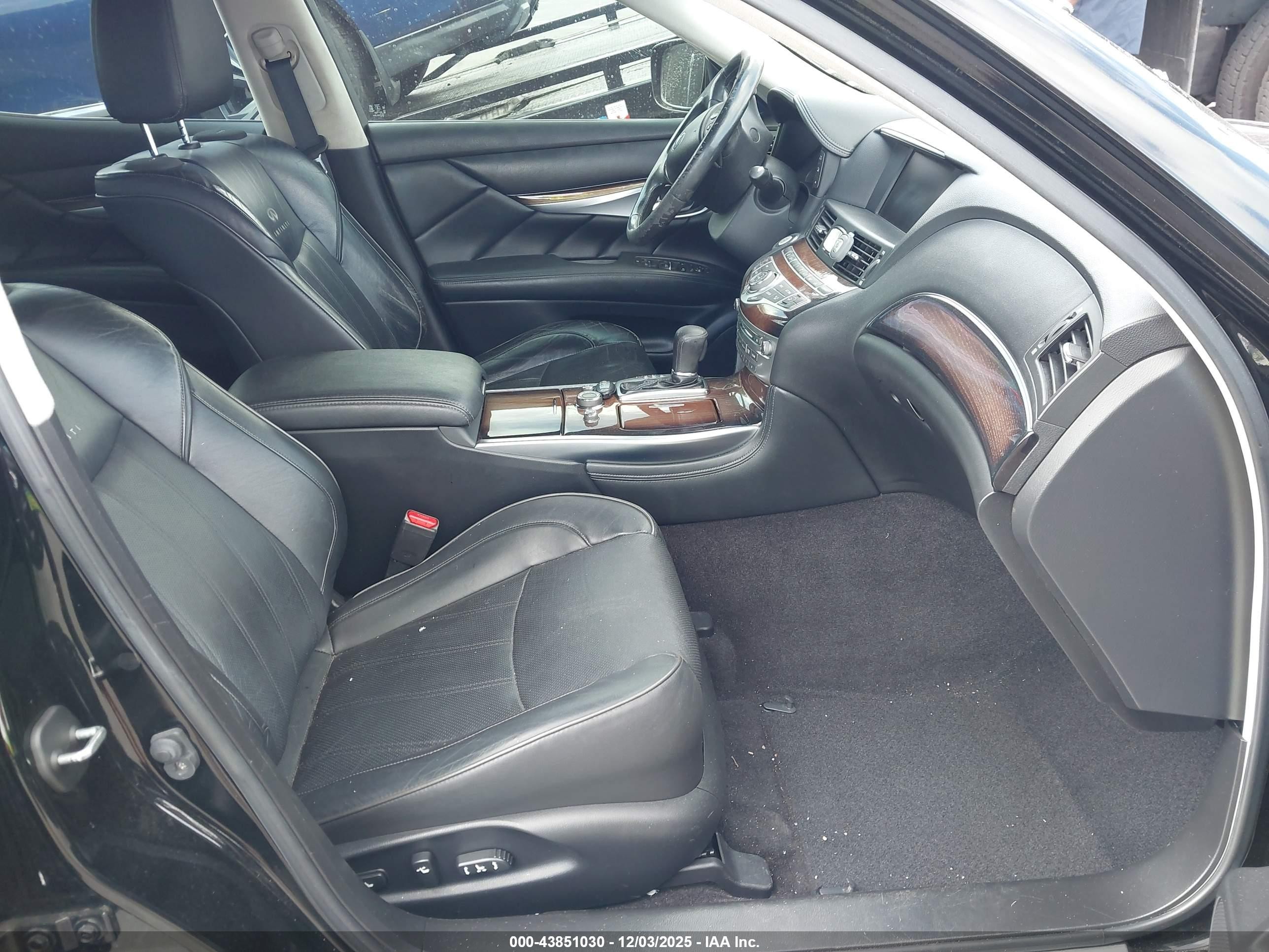 2012 Infiniti M56   Black vin: JN1AY1AP1CM530282