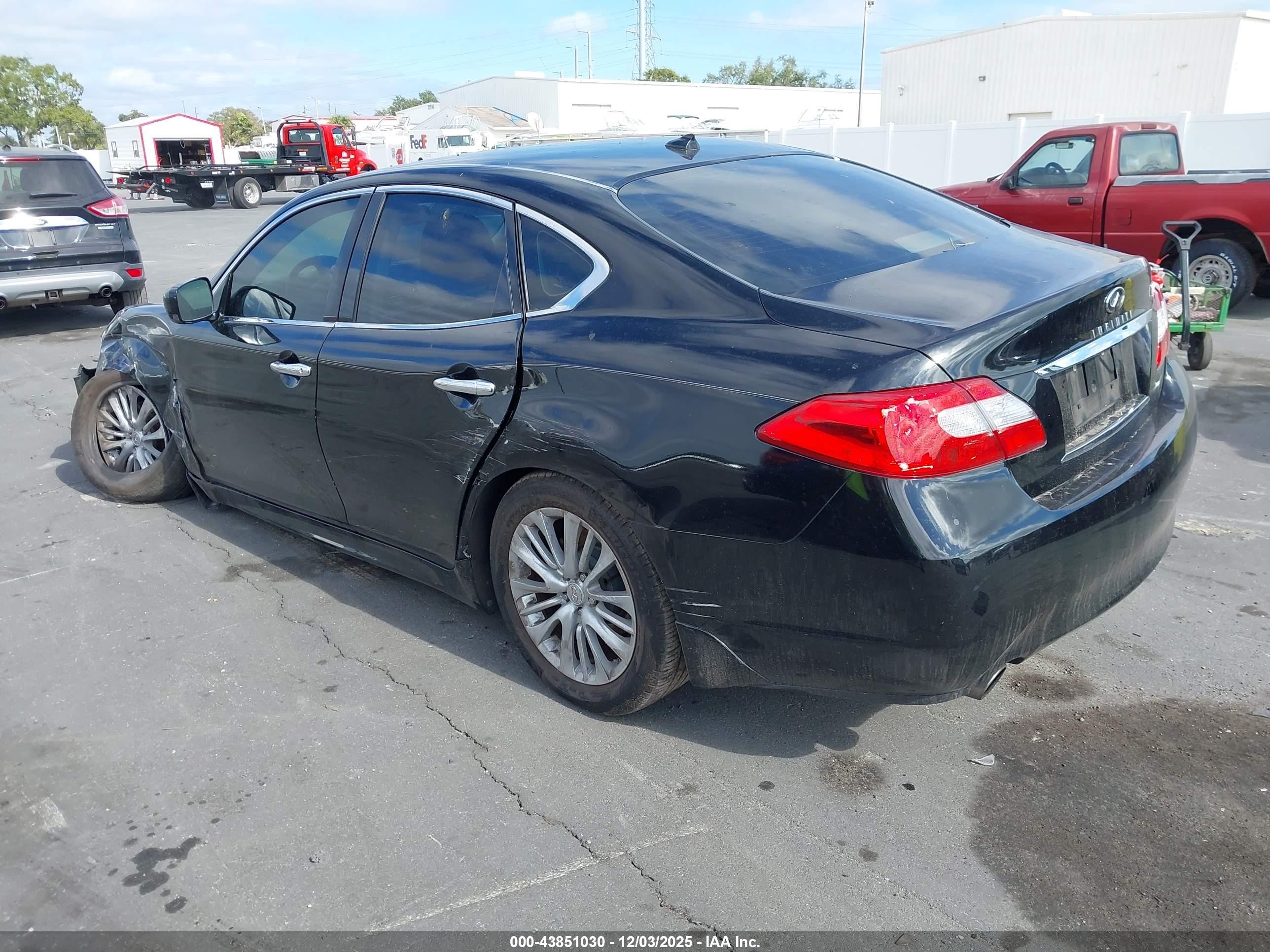 2012 Infiniti M56   Black vin: JN1AY1AP1CM530282