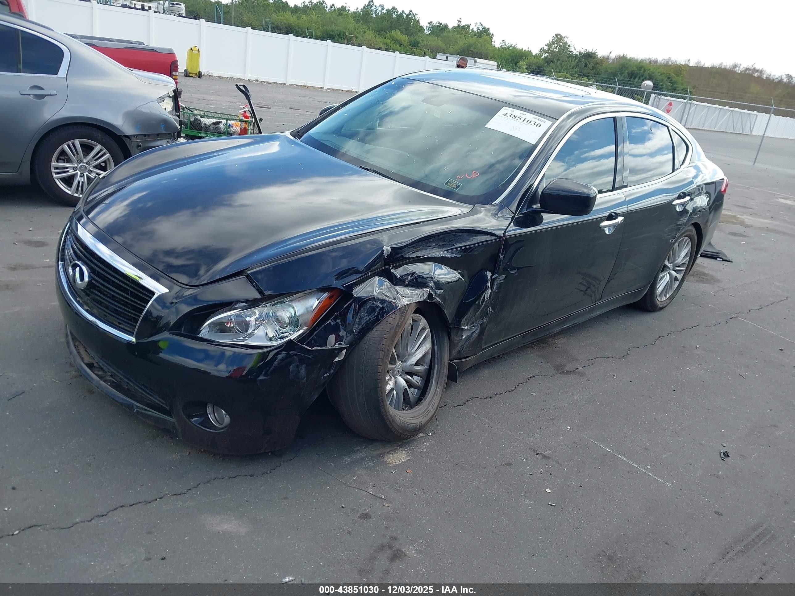 2012 Infiniti M56   Black vin: JN1AY1AP1CM530282