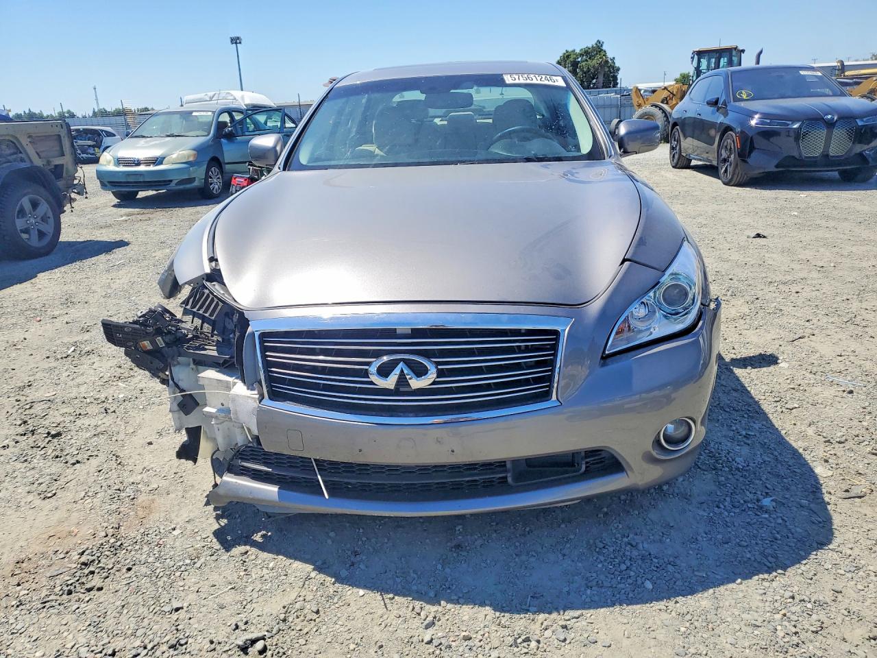 2011 Infiniti M56 Base Silver vin: JN1AY1AP3BM520352