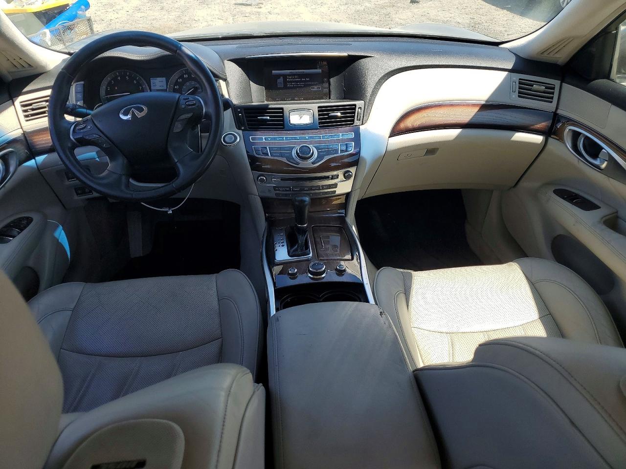 2011 Infiniti M56 Base Silver vin: JN1AY1AP3BM520352