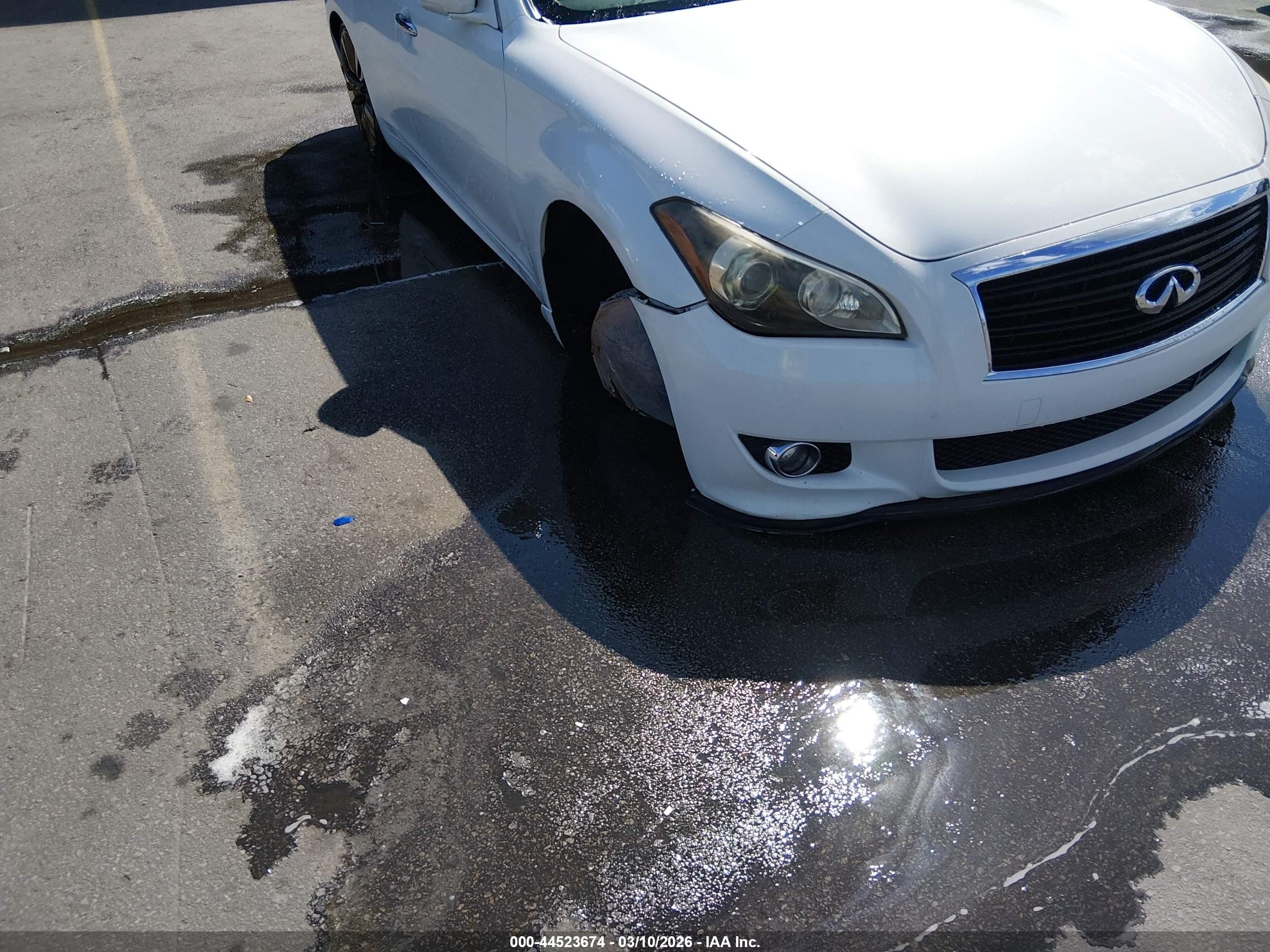 2012 Infiniti M56   White vin: JN1AY1AP3CM530347