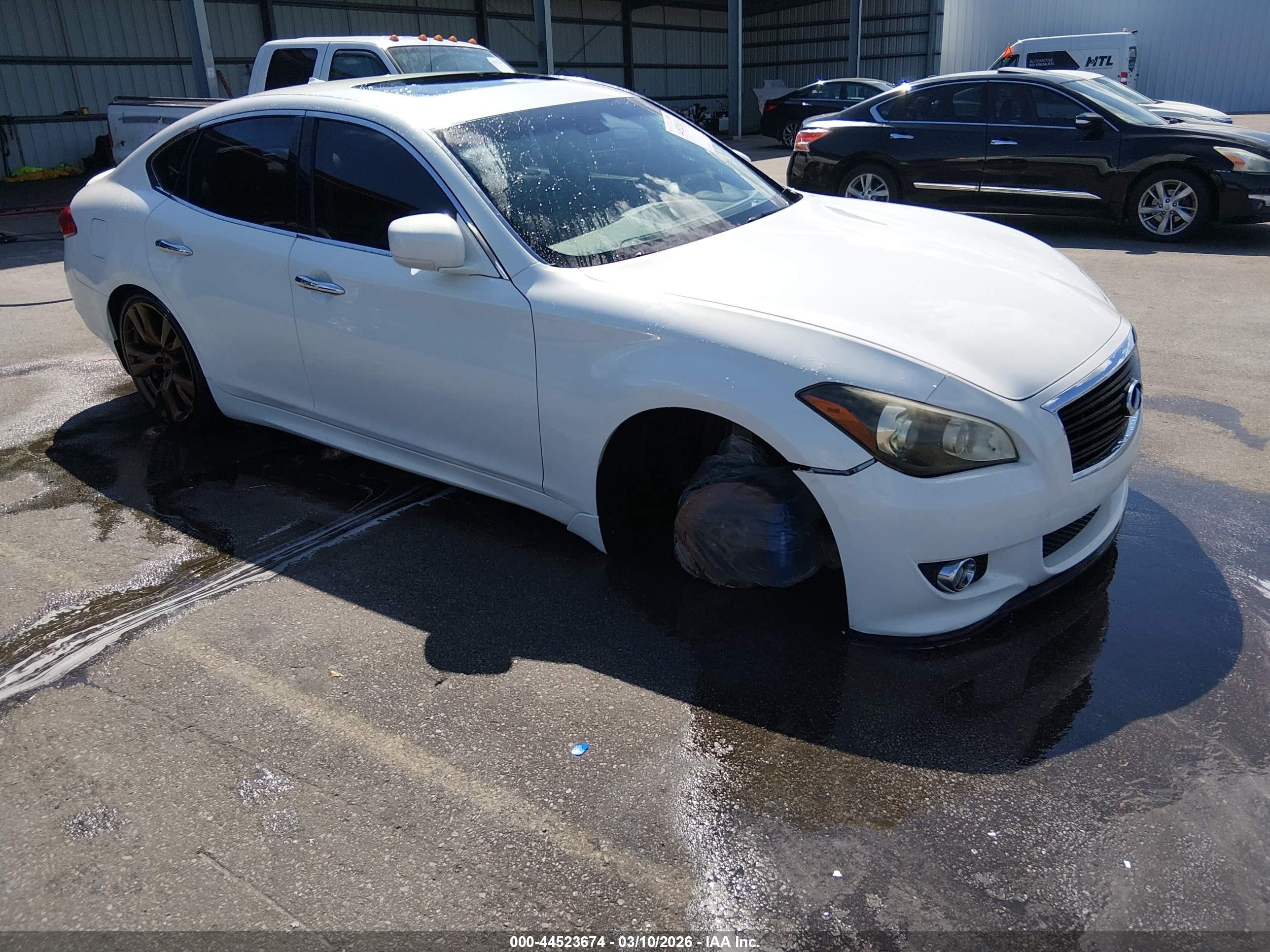 2012 Infiniti M56   Белый vin: JN1AY1AP3CM530347