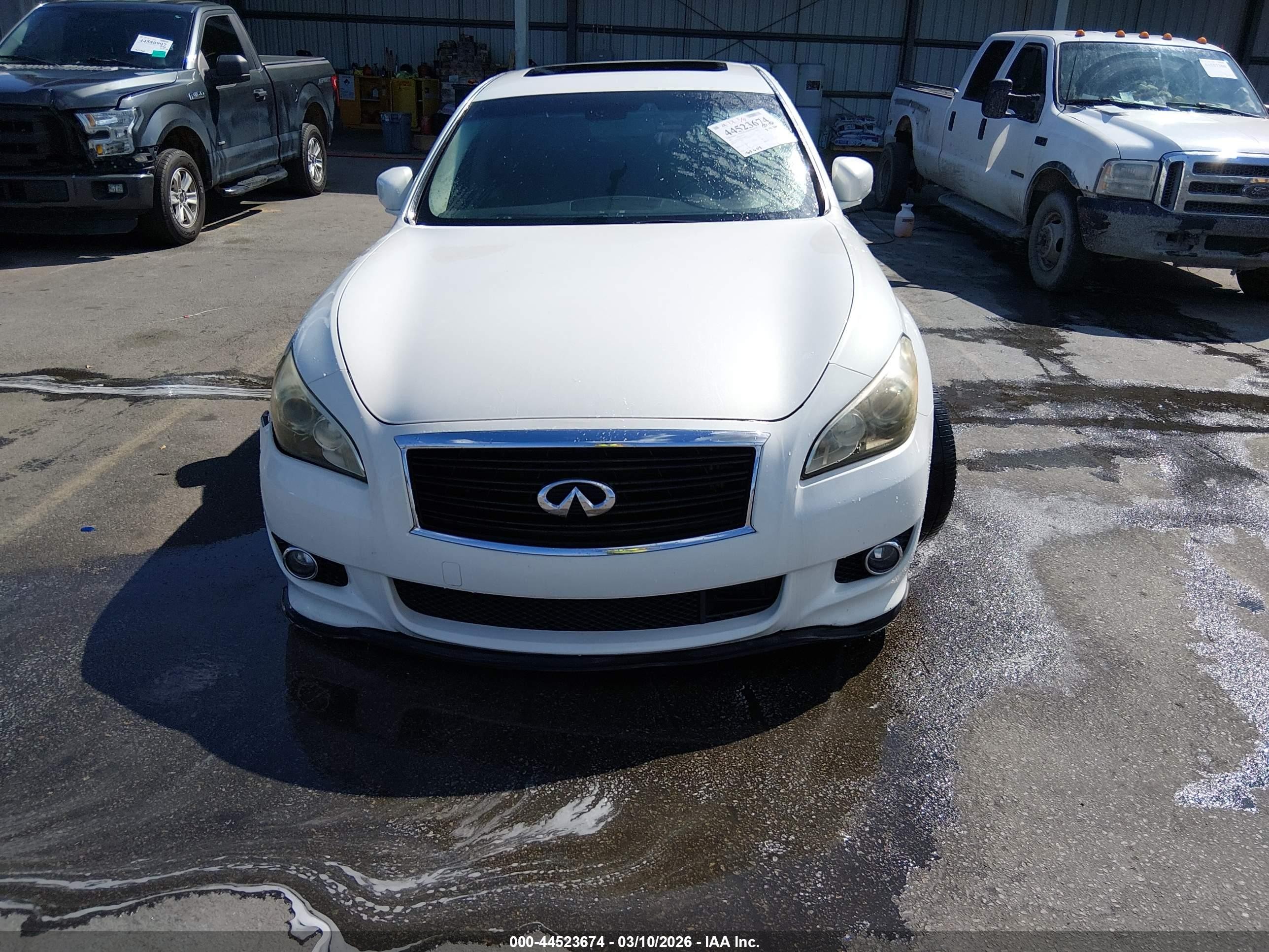 2012 Infiniti M56   White vin: JN1AY1AP3CM530347
