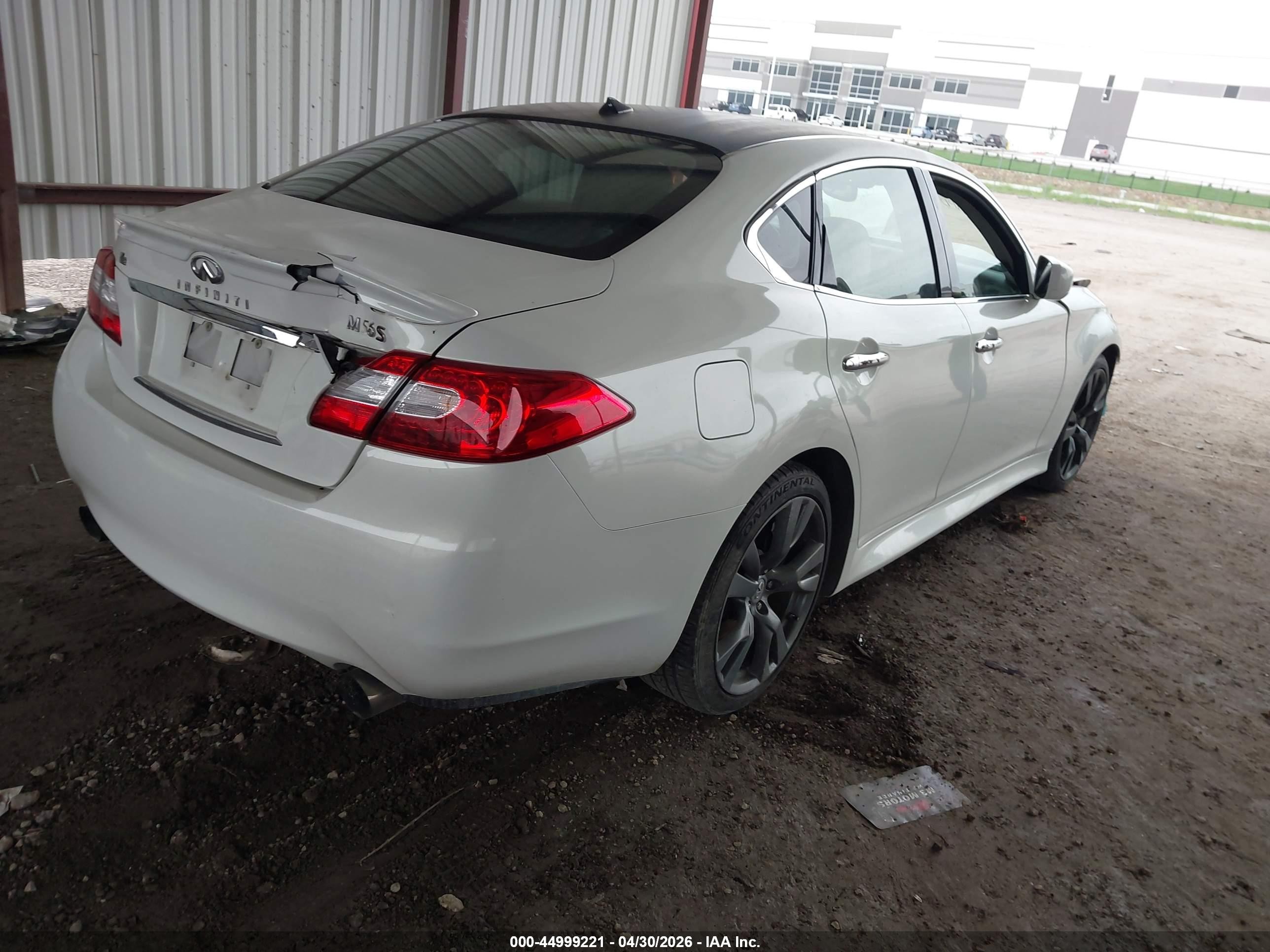 2011 Infiniti M56   White vin: JN1AY1AP4BM520358