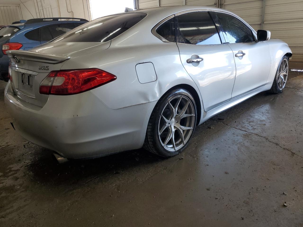 2012 Infiniti M56 Silver vin: JN1AY1AP7CM530173