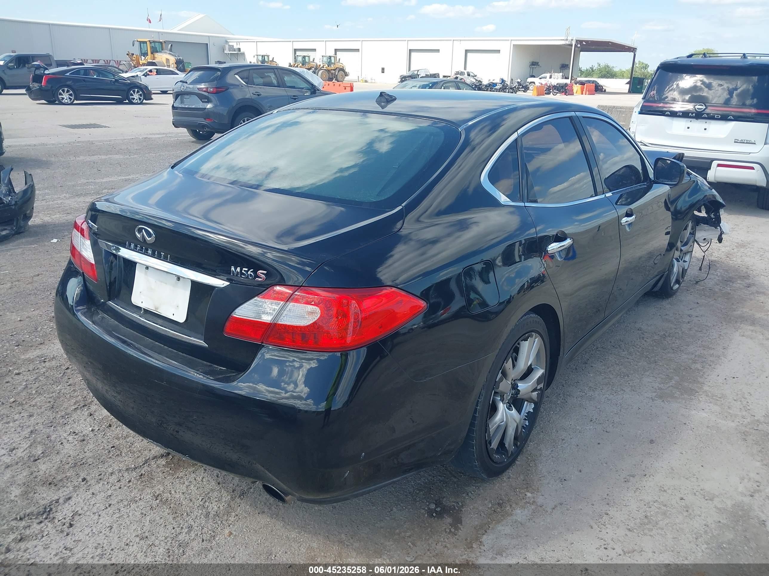 2011 Infiniti M56   Black vin: JN1AY1AP8BM520234