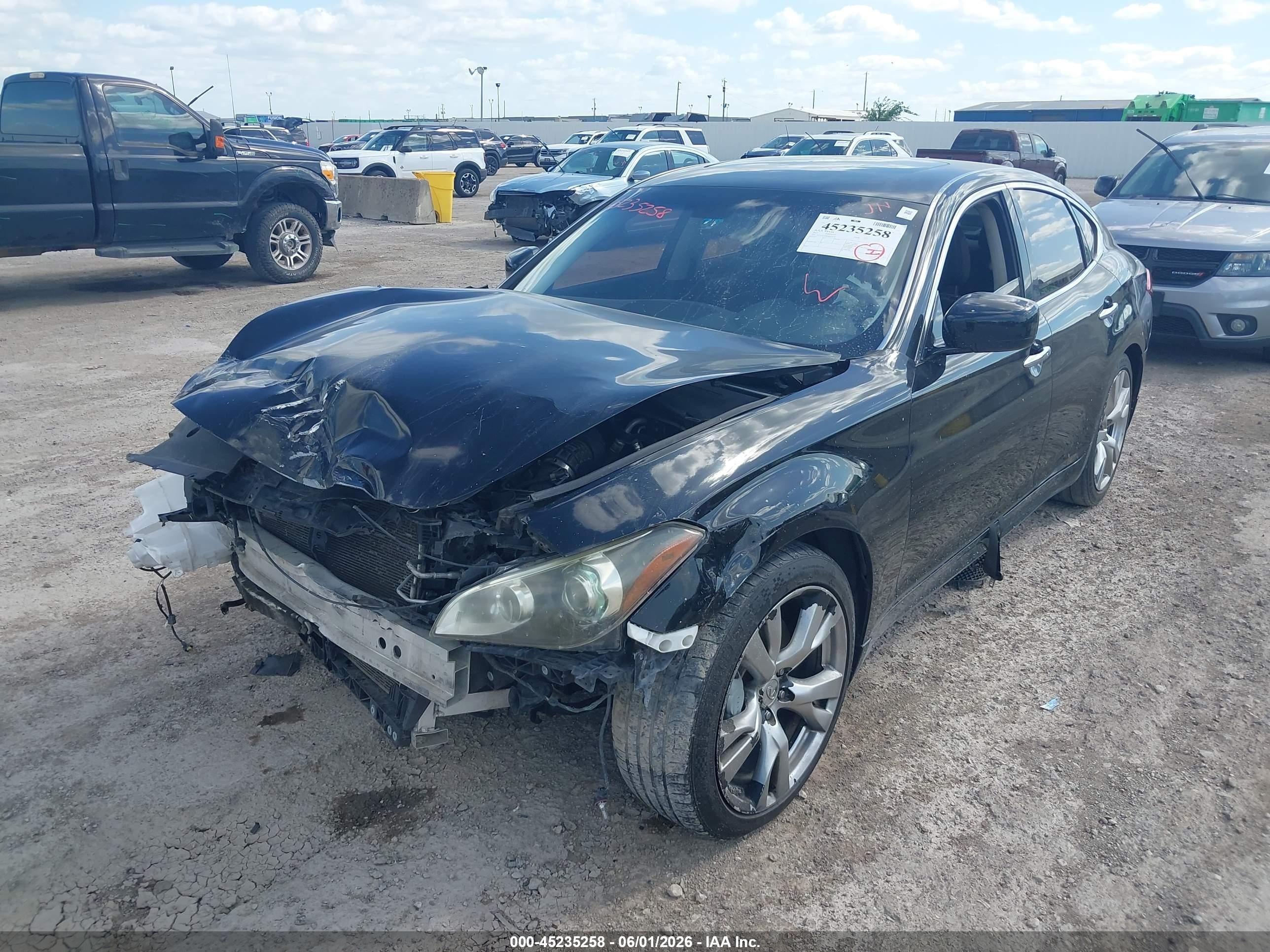 2011 Infiniti M56   Black vin: JN1AY1AP8BM520234